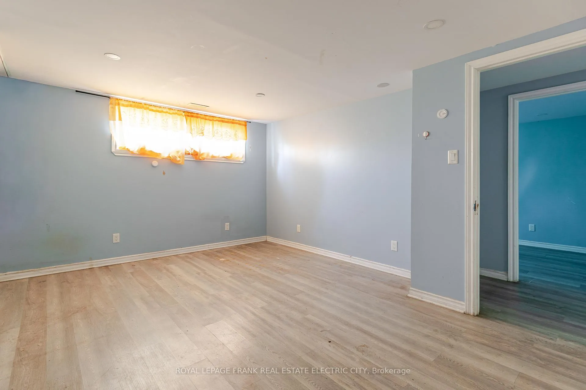 Photo 21 of 941 Crawford Drive, Peterborough, Otonabee Ward 1 — HOMEH