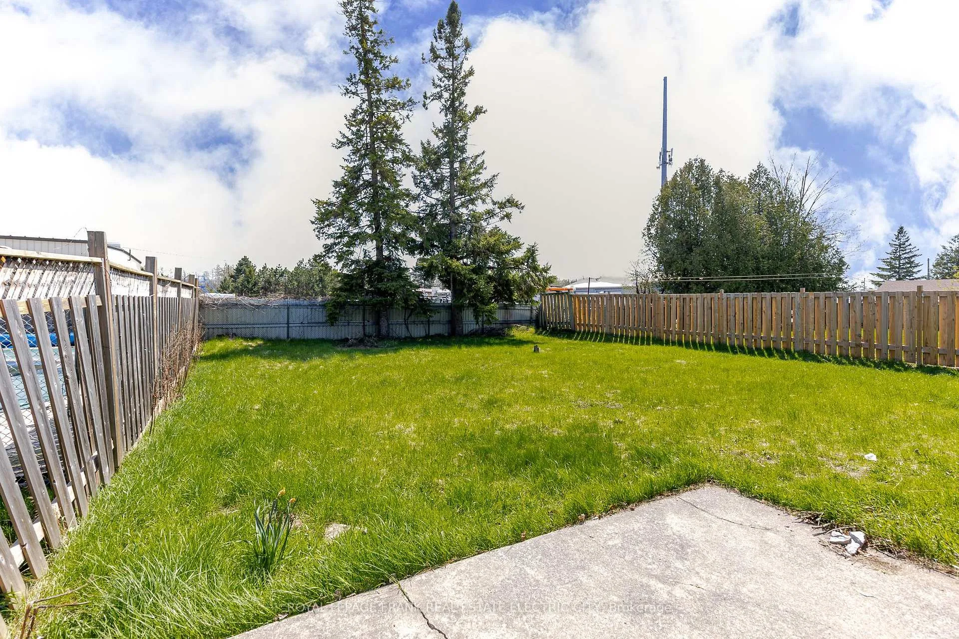 Photo 29 of 941 Crawford Drive, Peterborough, Otonabee Ward 1 — HOMEH