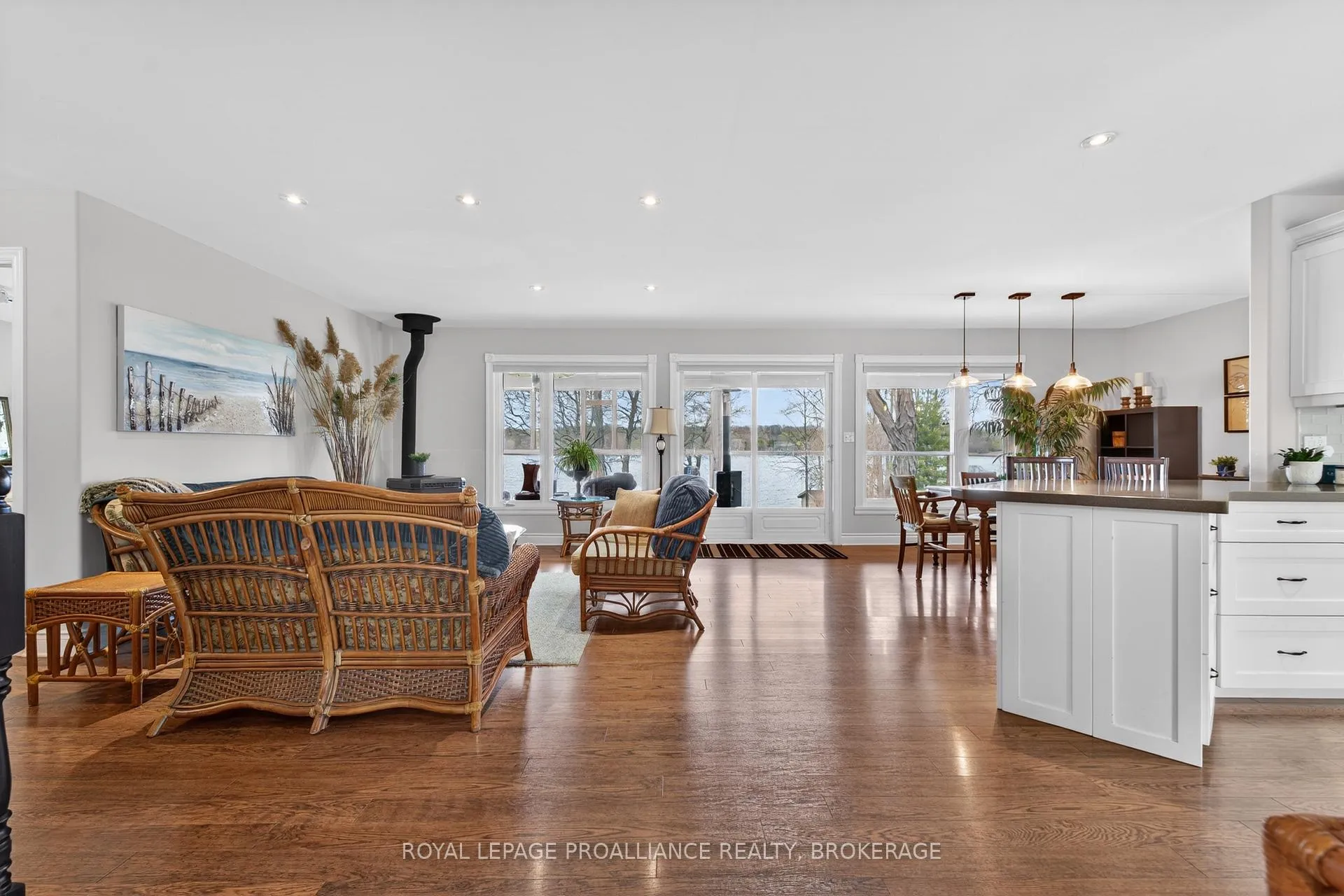 Photo 3 of 76 Spithead Road, Frontenac Islands, The Islands — HOMEH
