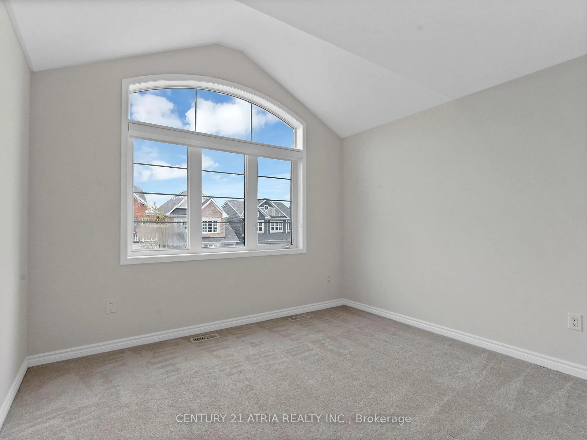 Photo 24 of 33 Stillwater Crescent, Hamilton, Waterdown — HOMEH