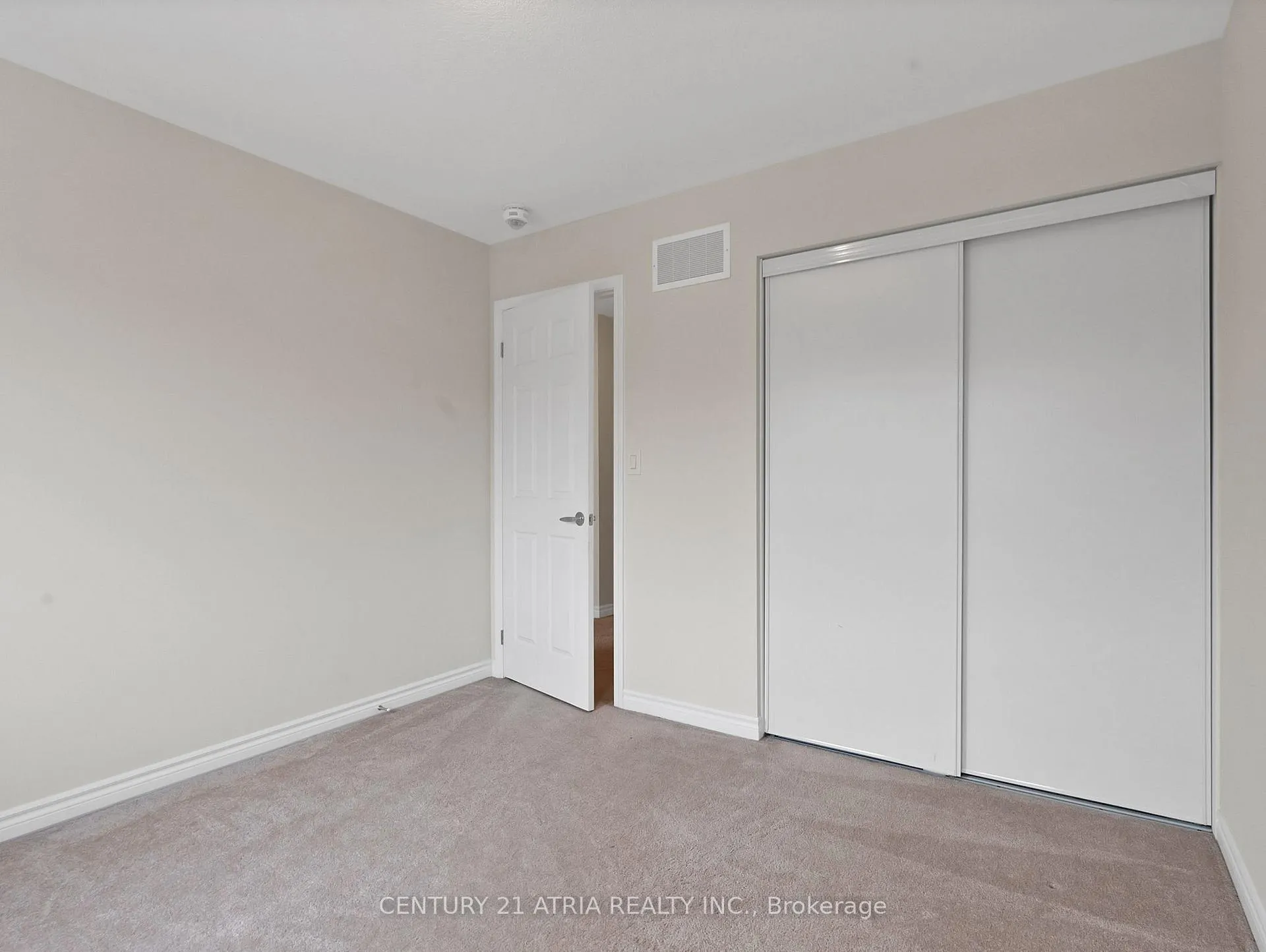Photo 25 of 33 Stillwater Crescent, Hamilton, Waterdown — HOMEH