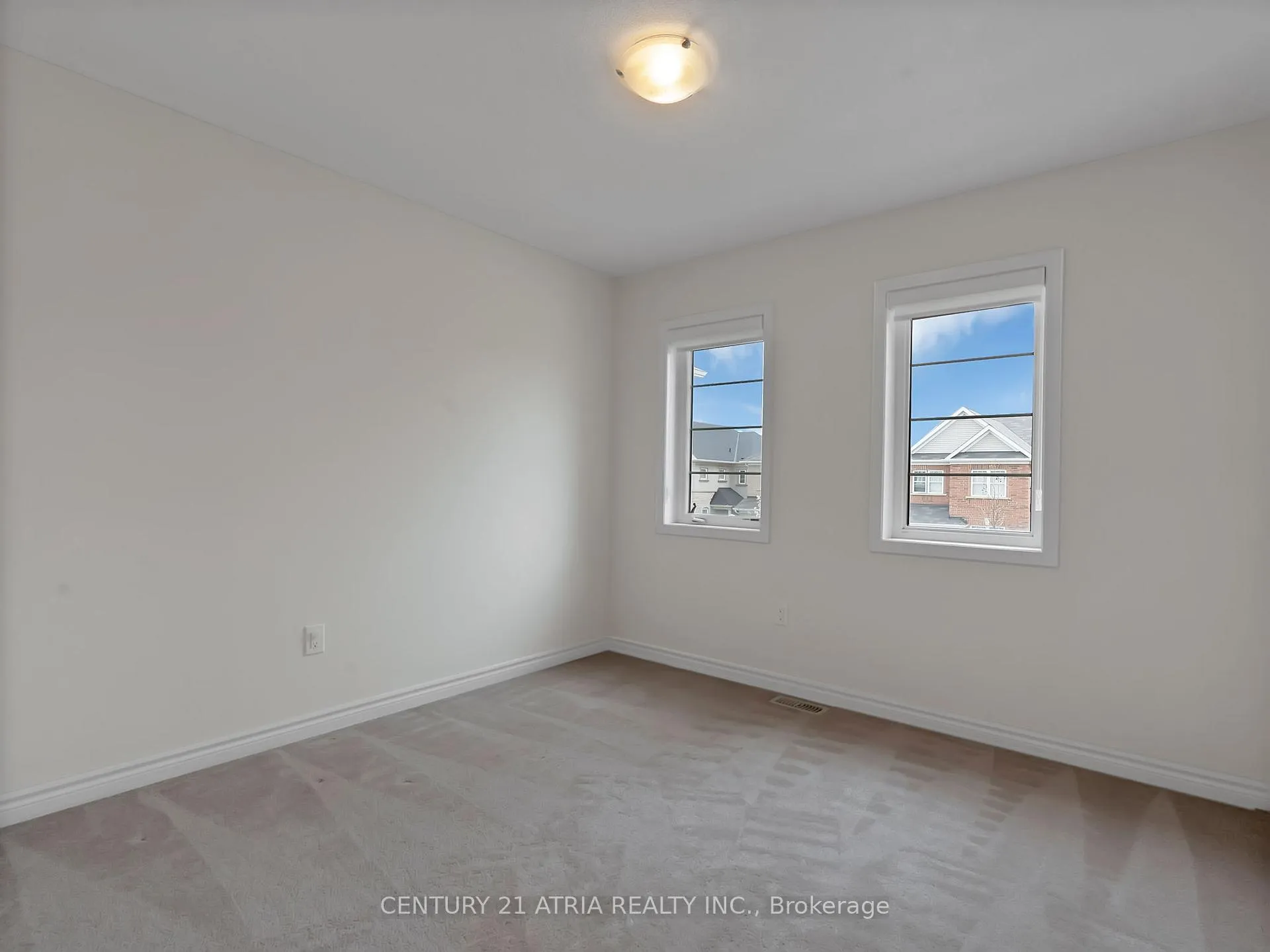 Photo 26 of 33 Stillwater Crescent, Hamilton, Waterdown — HOMEH