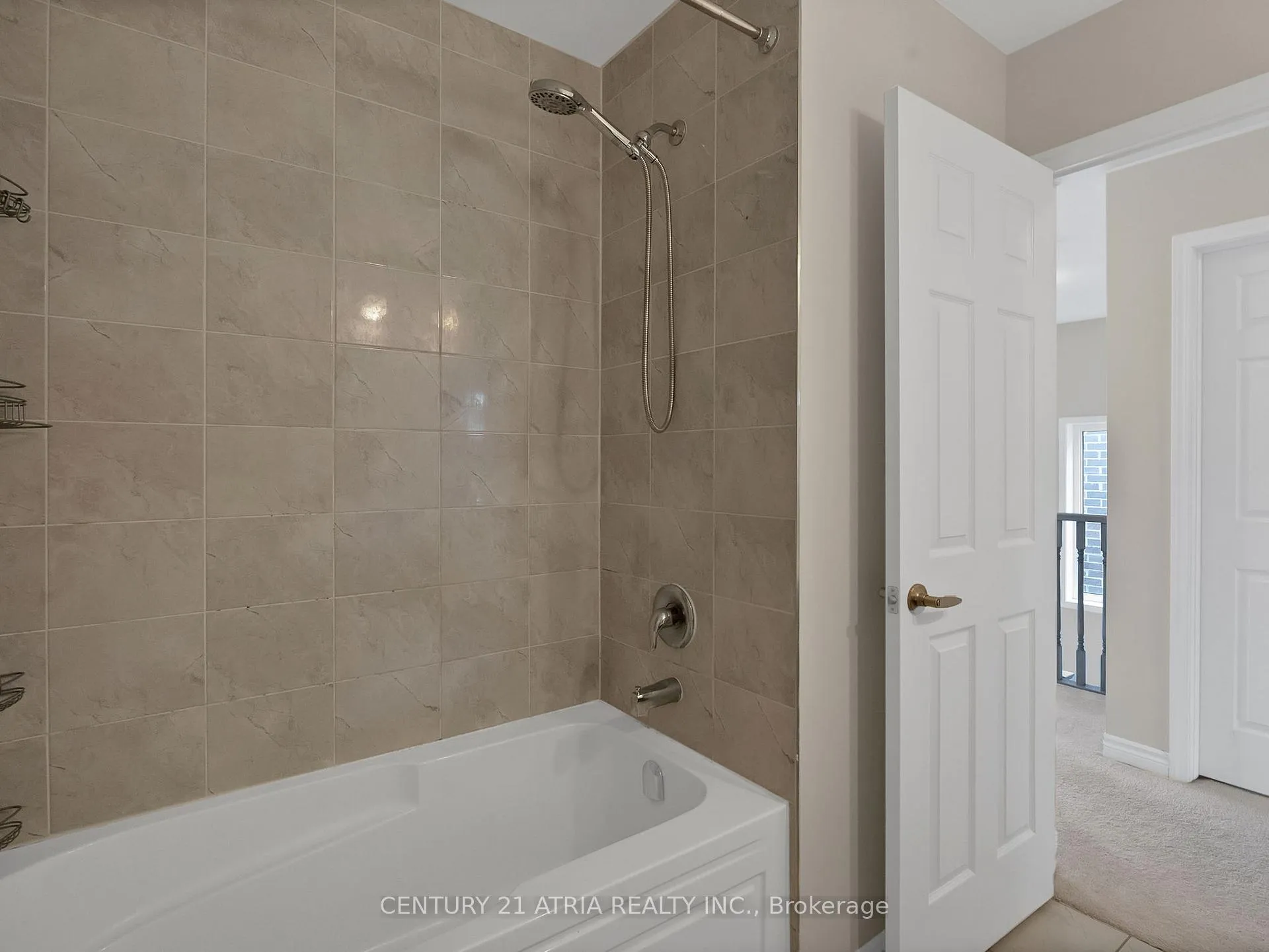Photo 27 of 33 Stillwater Crescent, Hamilton, Waterdown — HOMEH