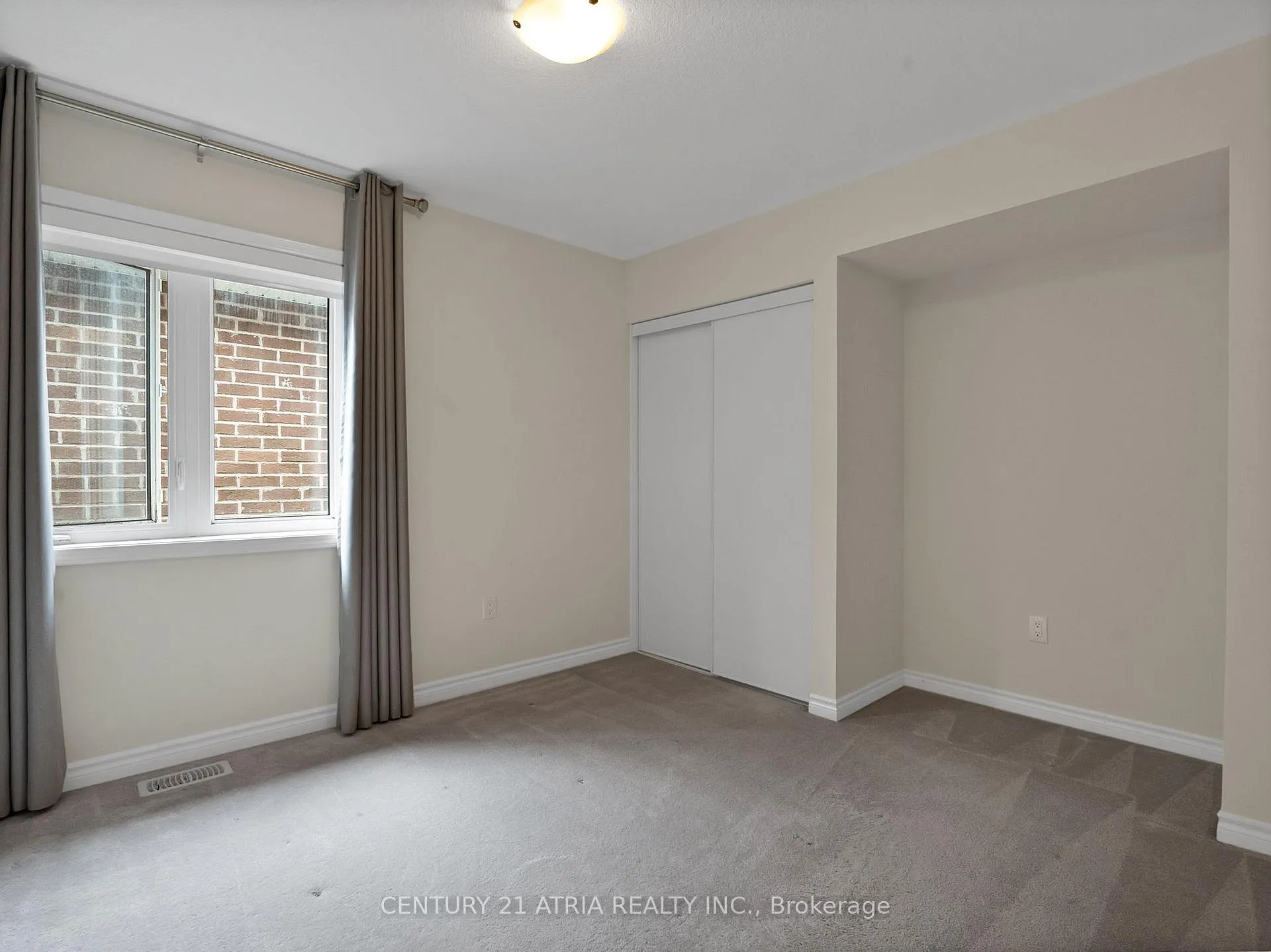 Photo 29 of 33 Stillwater Crescent, Hamilton, Waterdown — HOMEH