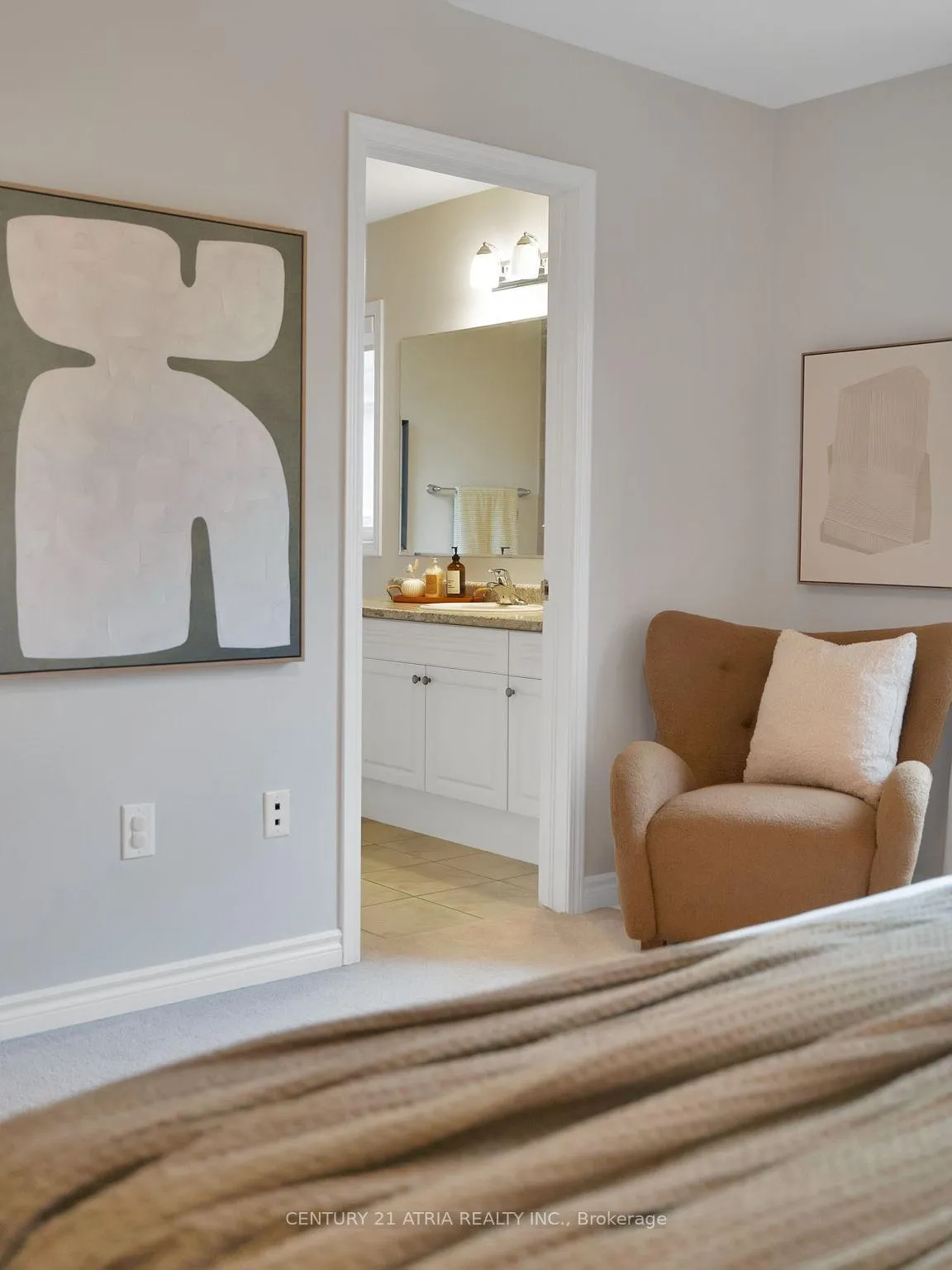 Photo 41 of 33 Stillwater Crescent, Hamilton, Waterdown — HOMEH