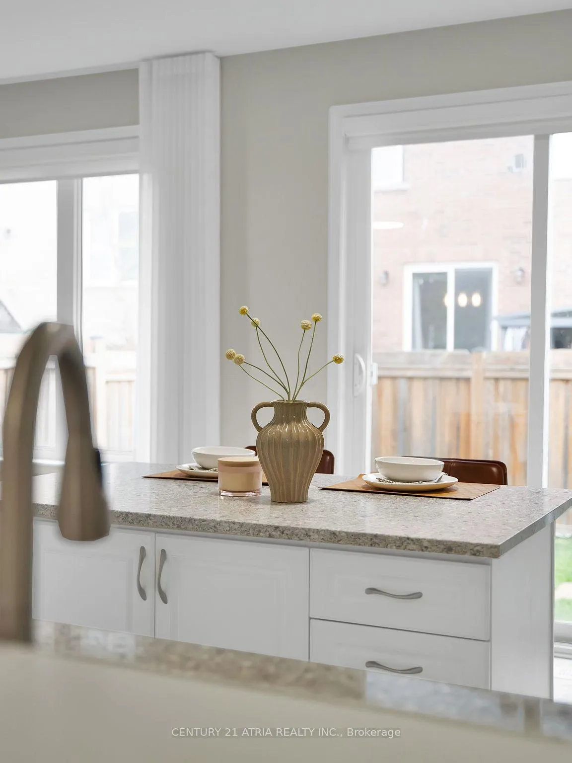 Photo 45 of 33 Stillwater Crescent, Hamilton, Waterdown — HOMEH