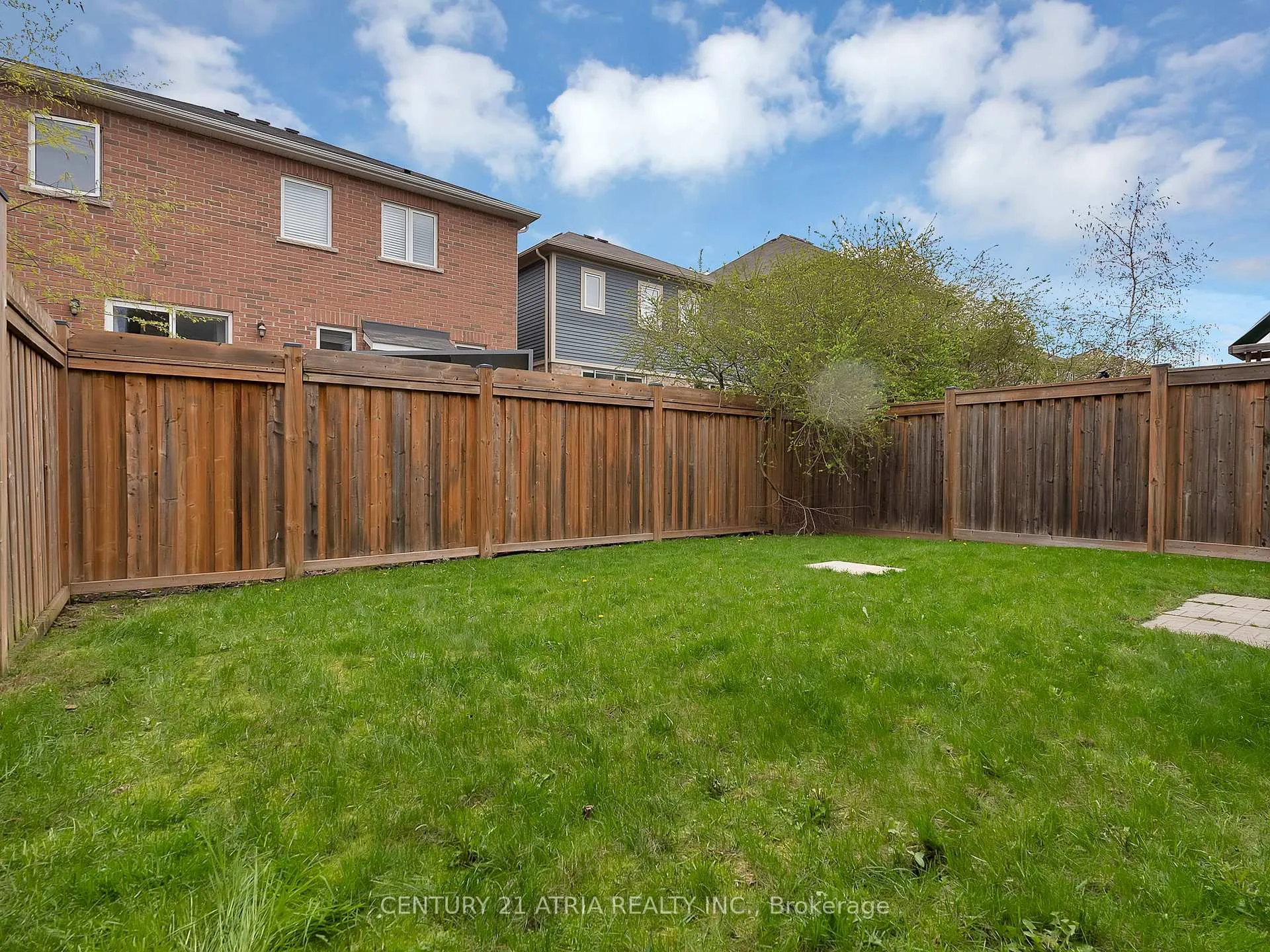 Photo 50 of 33 Stillwater Crescent, Hamilton, Waterdown — HOMEH