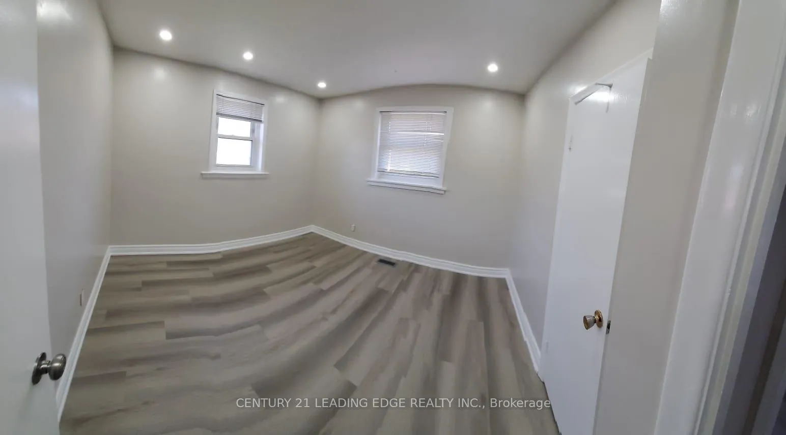 Photo 6 of Unit Main, 607 Kent Street, Whitby, Downtown Whitby — HOMEH
