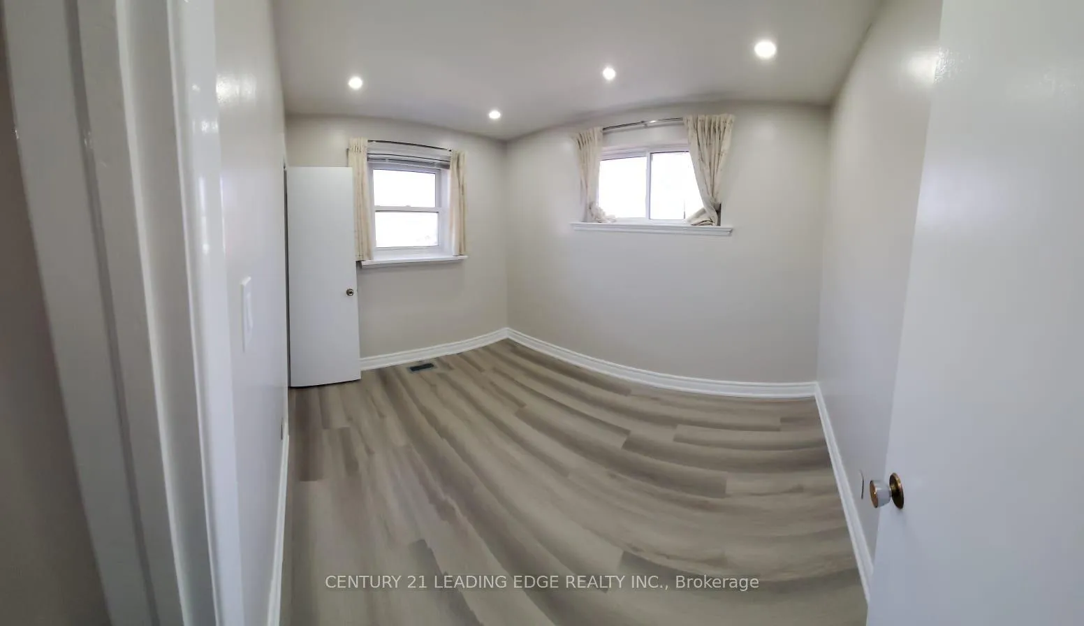 Photo 7 of Unit Main, 607 Kent Street, Whitby, Downtown Whitby — HOMEH