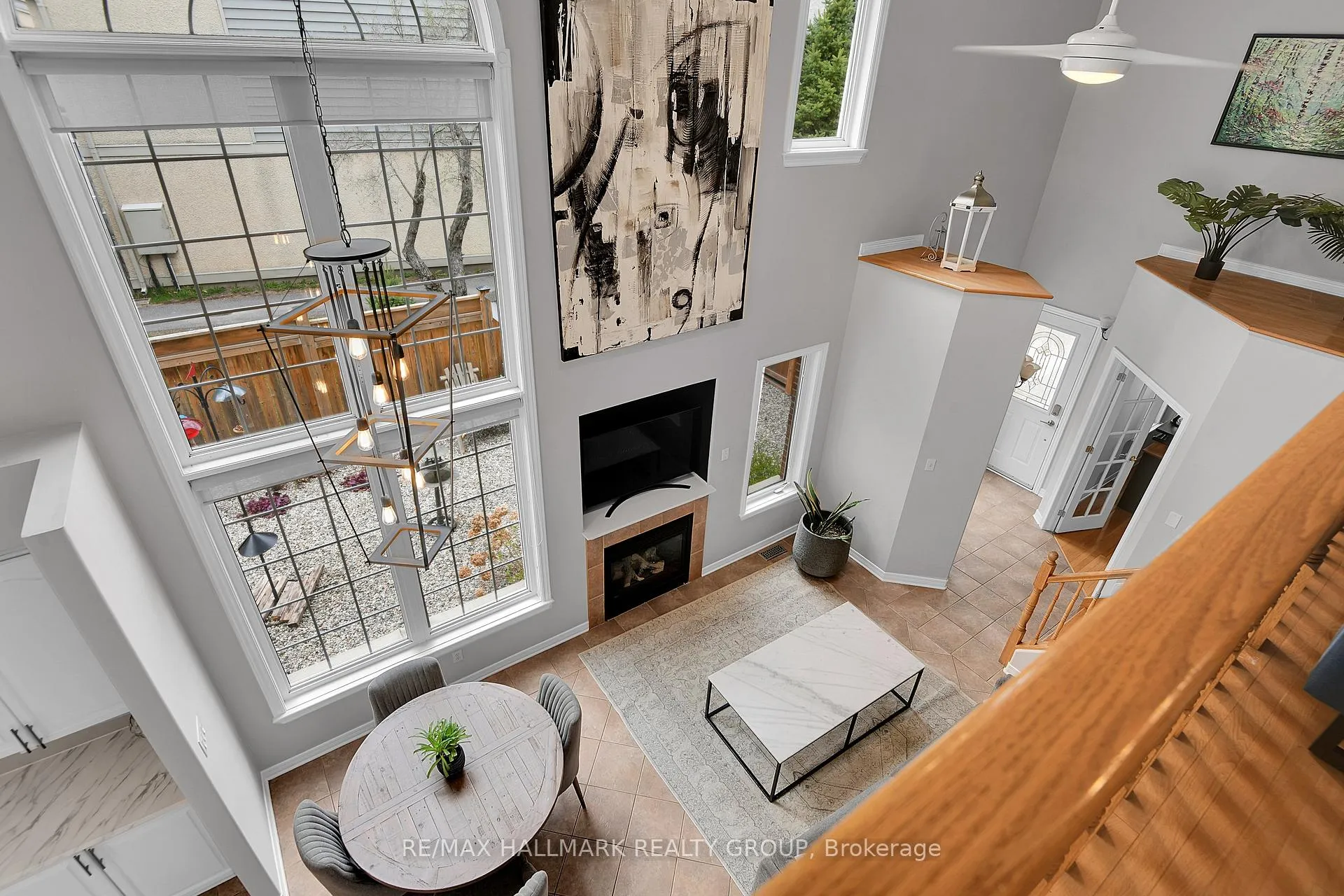 Photo 22 of 214 Laura Private, Ottawa, Pineview — HOMEH