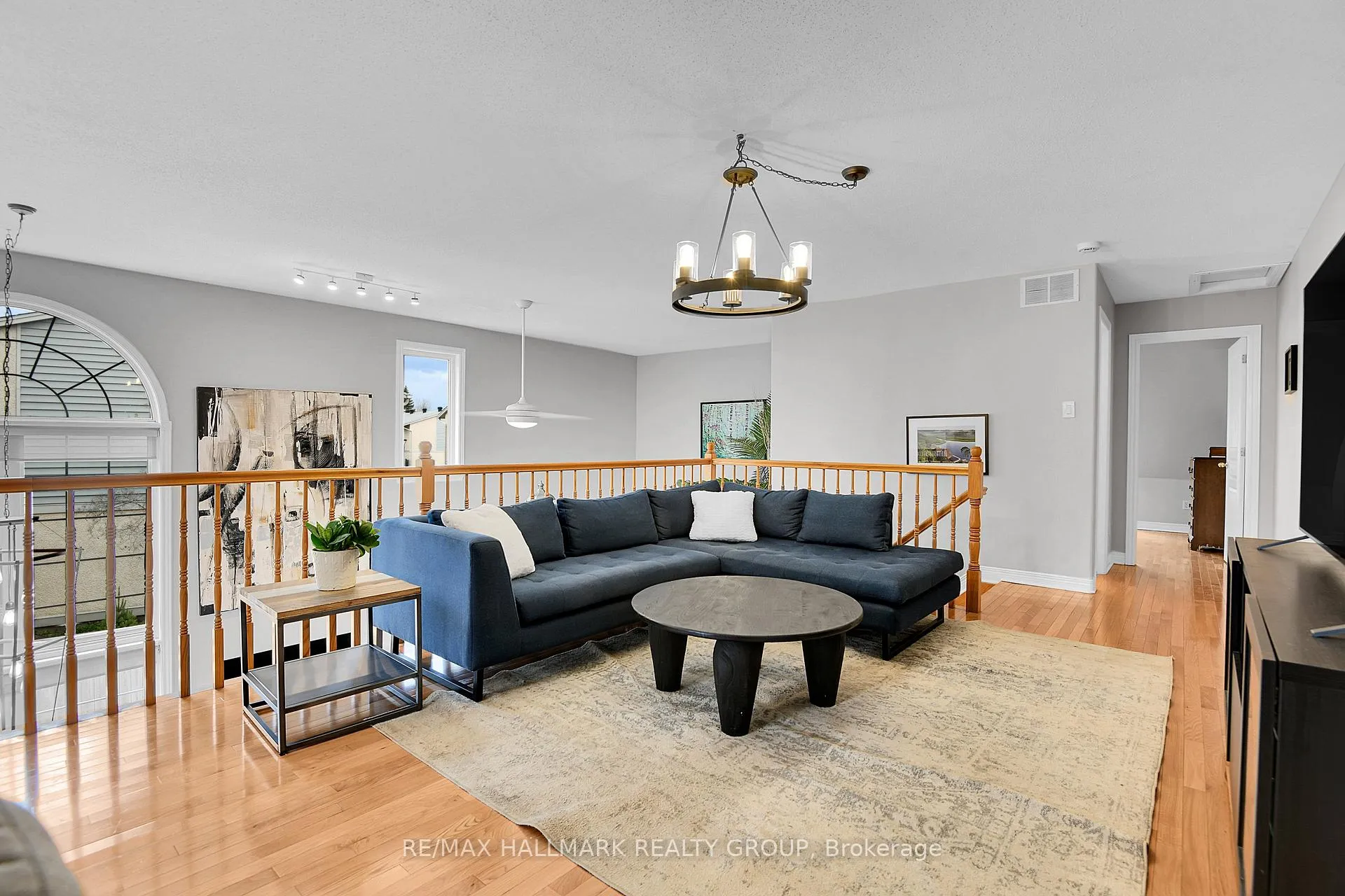 Photo 24 of 214 Laura Private, Ottawa, Pineview — HOMEH