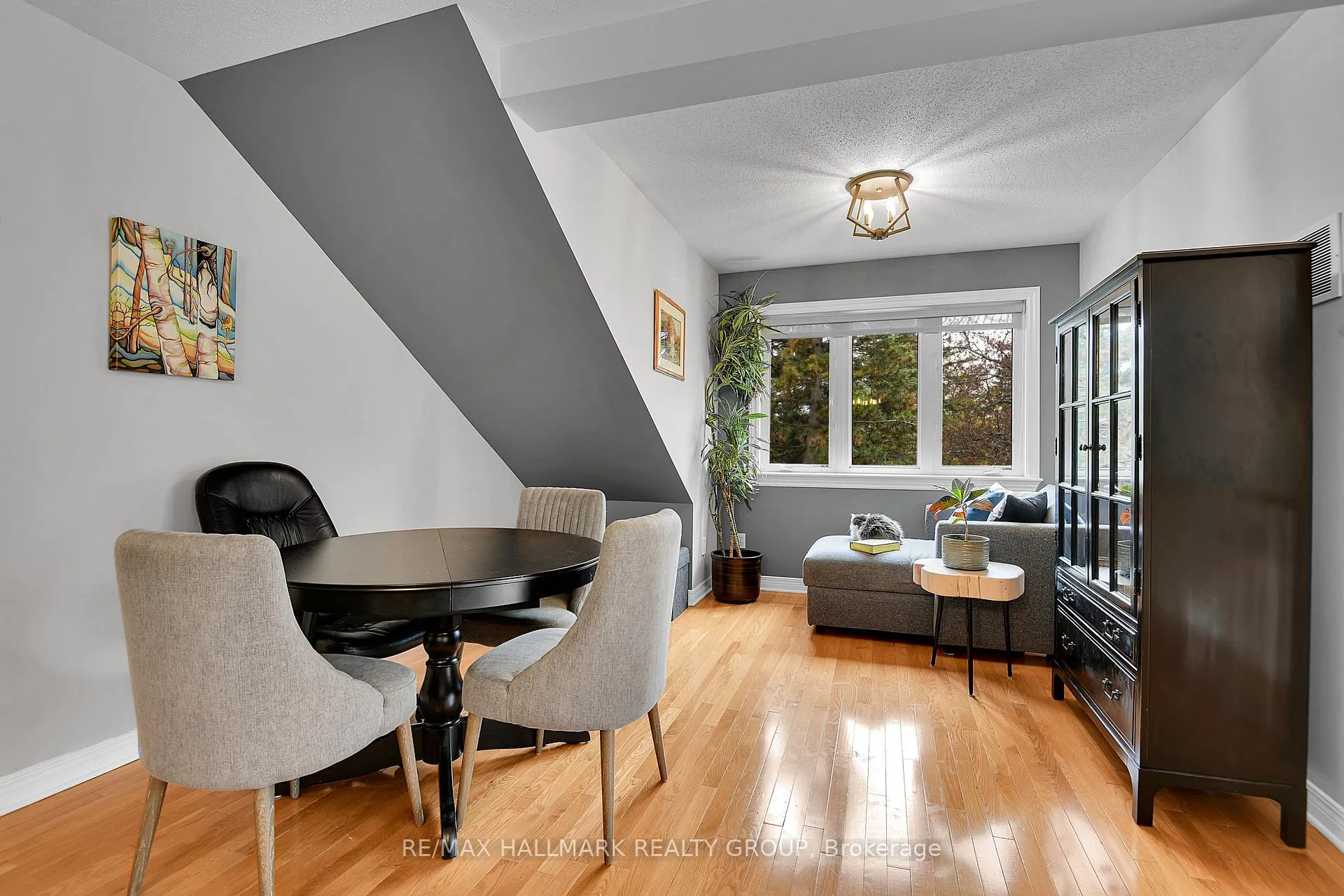 Photo 25 of 214 Laura Private, Ottawa, Pineview — HOMEH