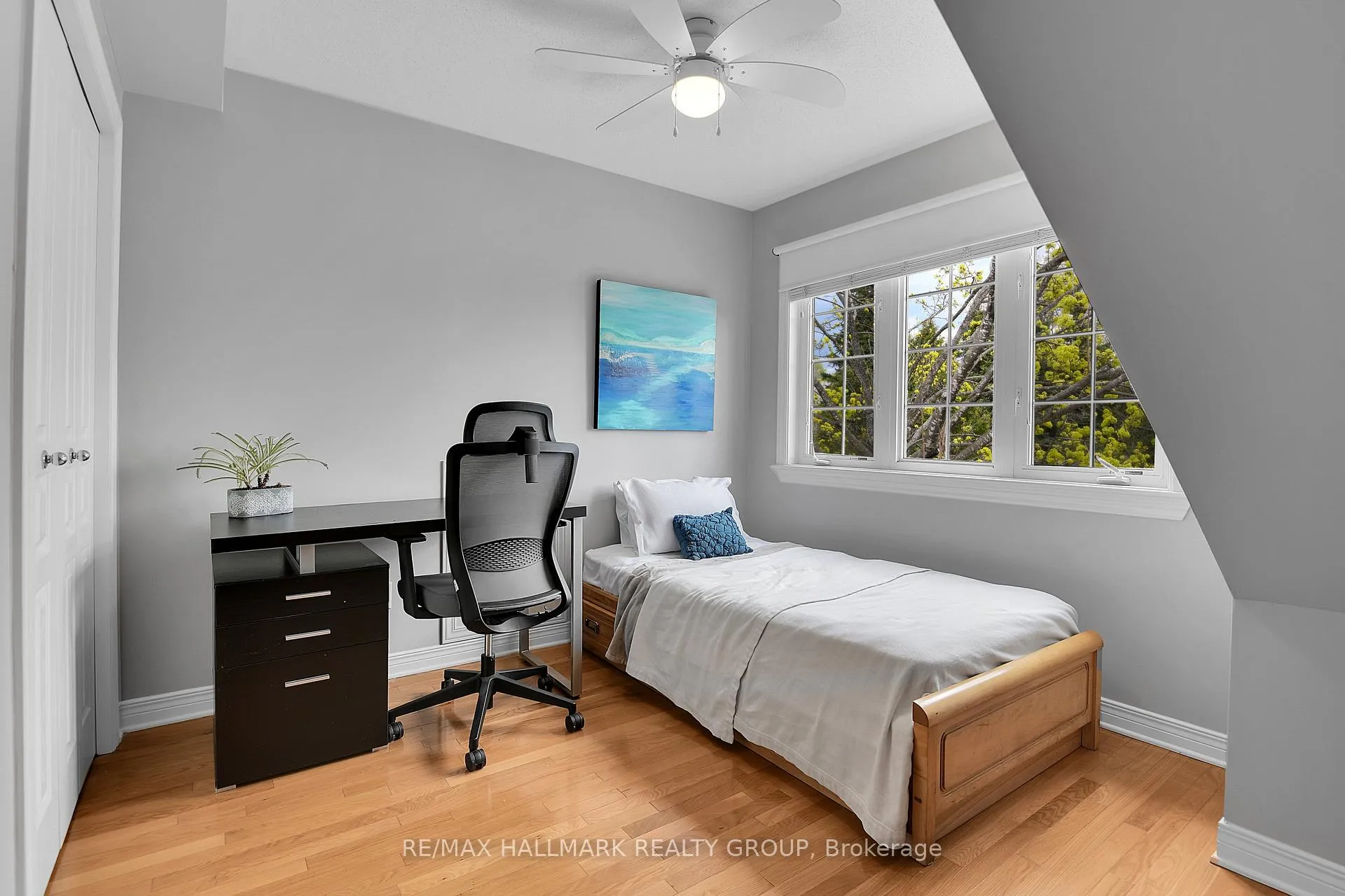 Photo 26 of 214 Laura Private, Ottawa, Pineview — HOMEH