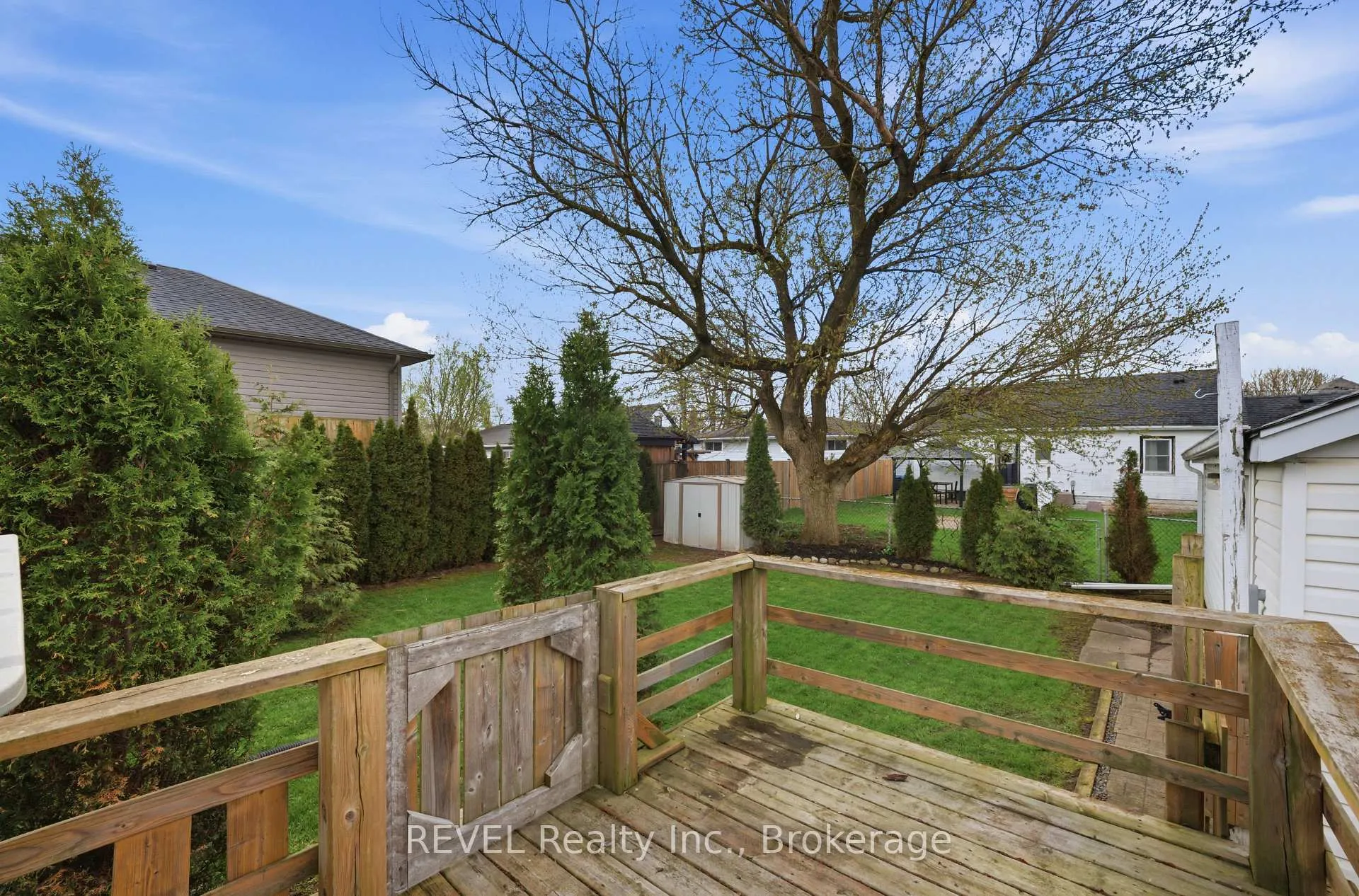 Photo 3 of 35 Hatter Avenue, Welland, N. Welland — HOMEH