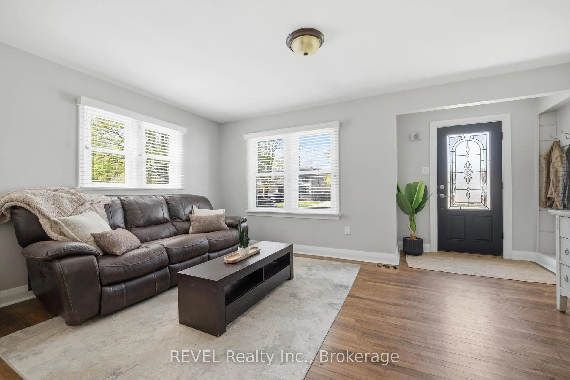 Photo 6 of 35 Hatter Avenue, Welland, N. Welland — HOMEH