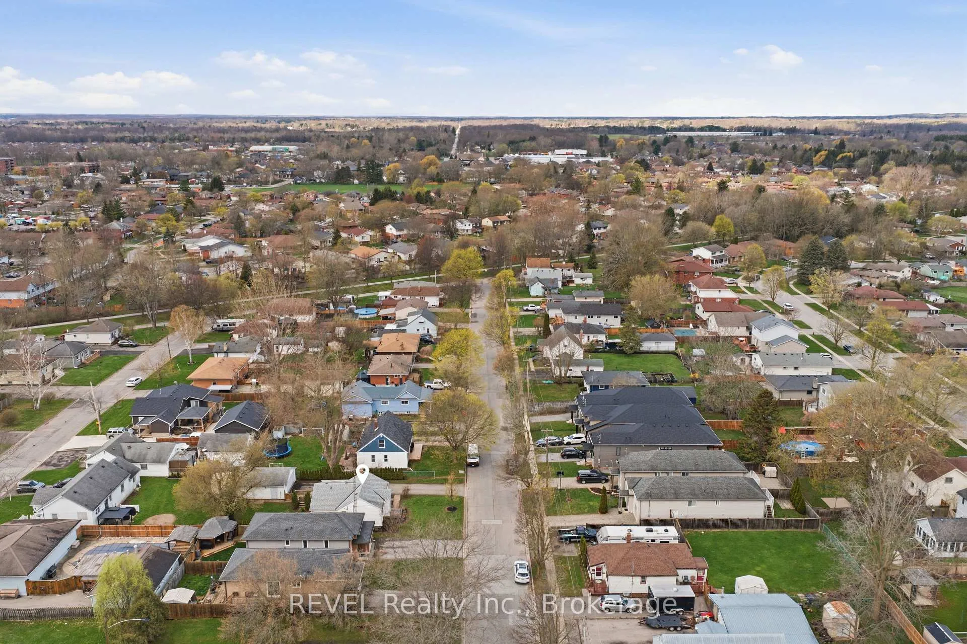 Photo 23 of 35 Hatter Avenue, Welland, N. Welland — HOMEH