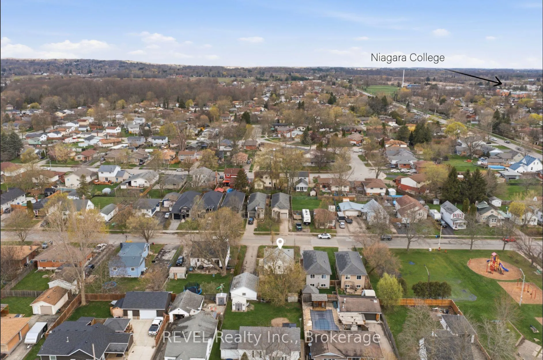 Photo 25 of 35 Hatter Avenue, Welland, N. Welland — HOMEH