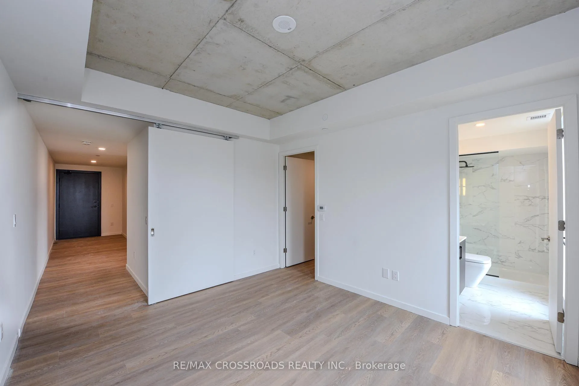 Photo 4 of Unit 520, 689 The Queensway Drive, Etobicoke, Stonegate-Queensway — HOMEH