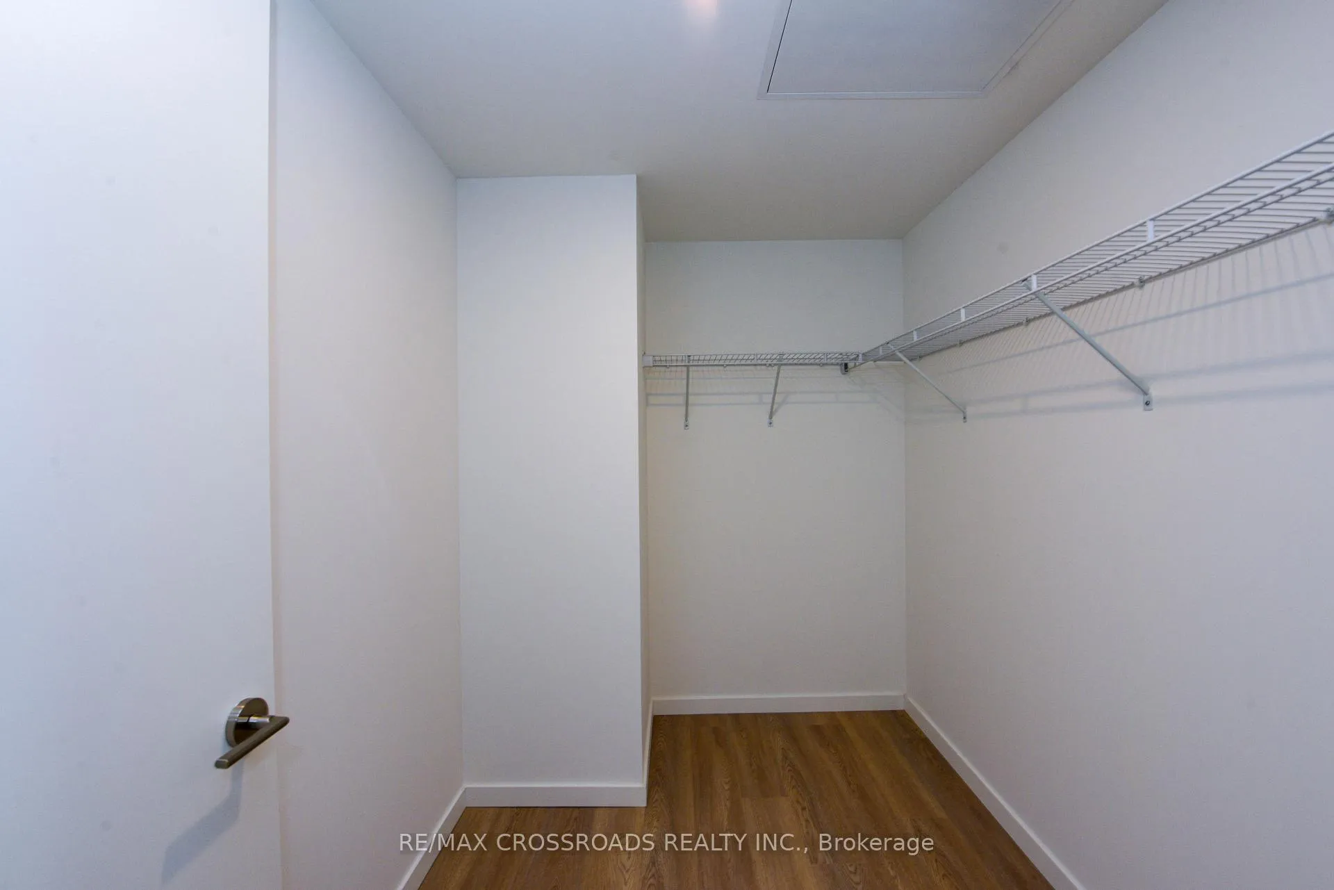 Photo 8 of Unit 520, 689 The Queensway Drive, Etobicoke, Stonegate-Queensway — HOMEH
