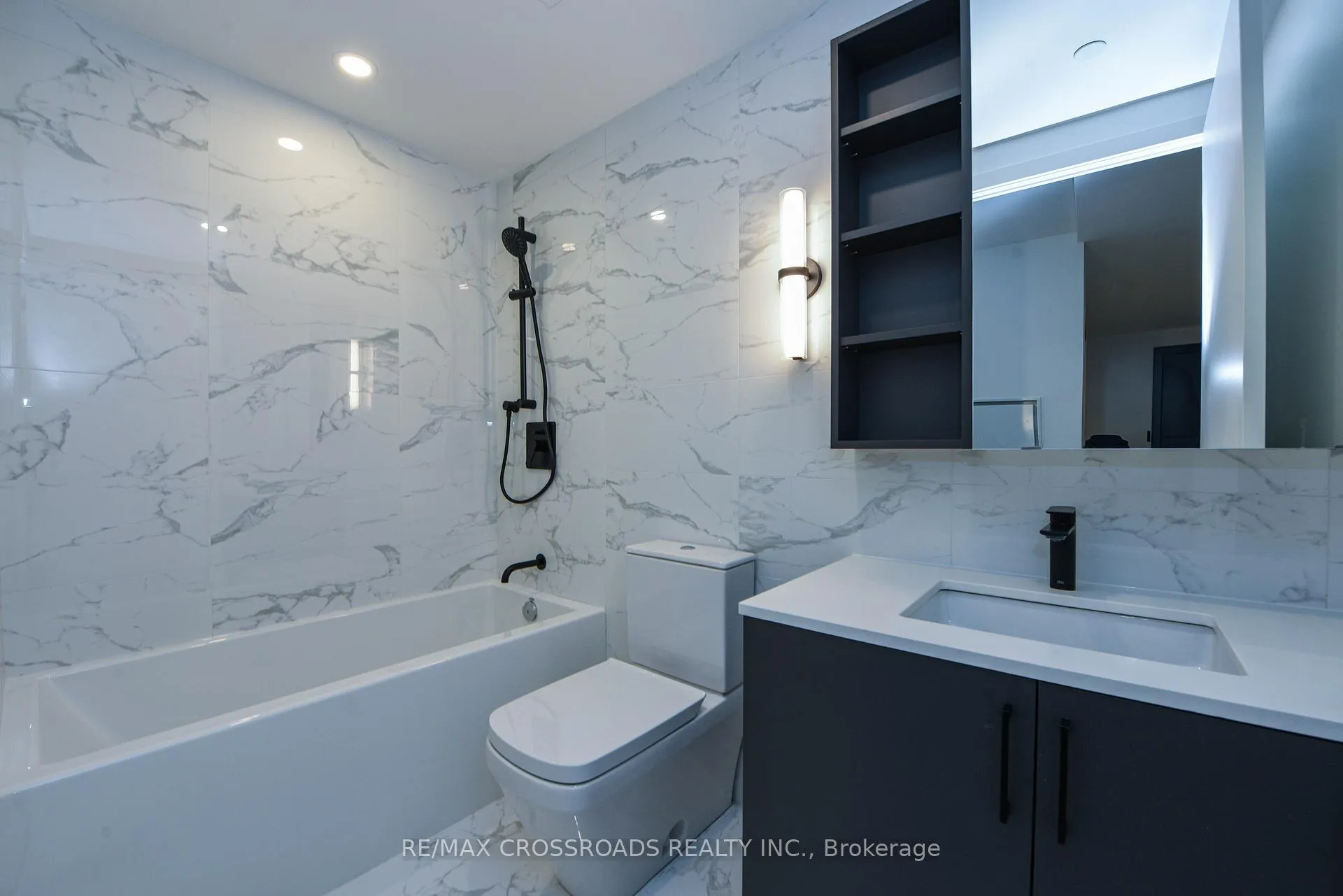 Photo 11 of Unit 520, 689 The Queensway Drive, Etobicoke, Stonegate-Queensway — HOMEH