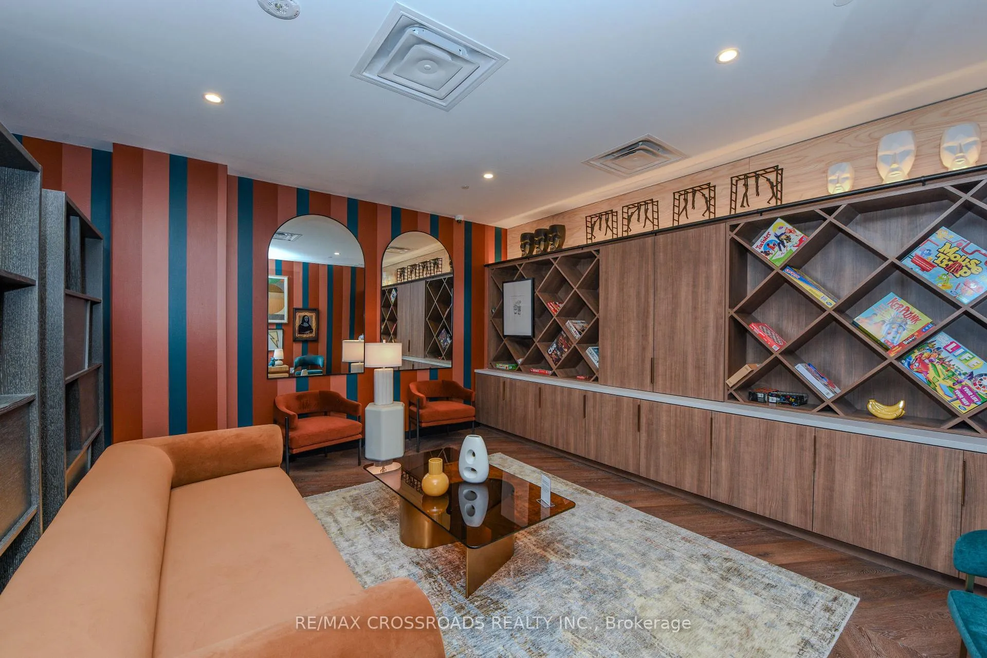 Photo 32 of Unit 520, 689 The Queensway Drive, Etobicoke, Stonegate-Queensway — HOMEH