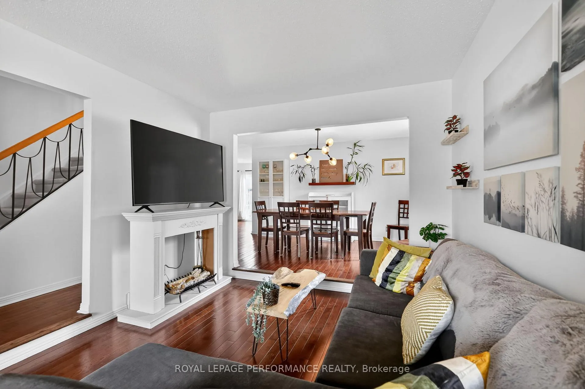 Photo 6 of 2 Canbury Crescent, Ottawa, Tanglewood — HOMEH