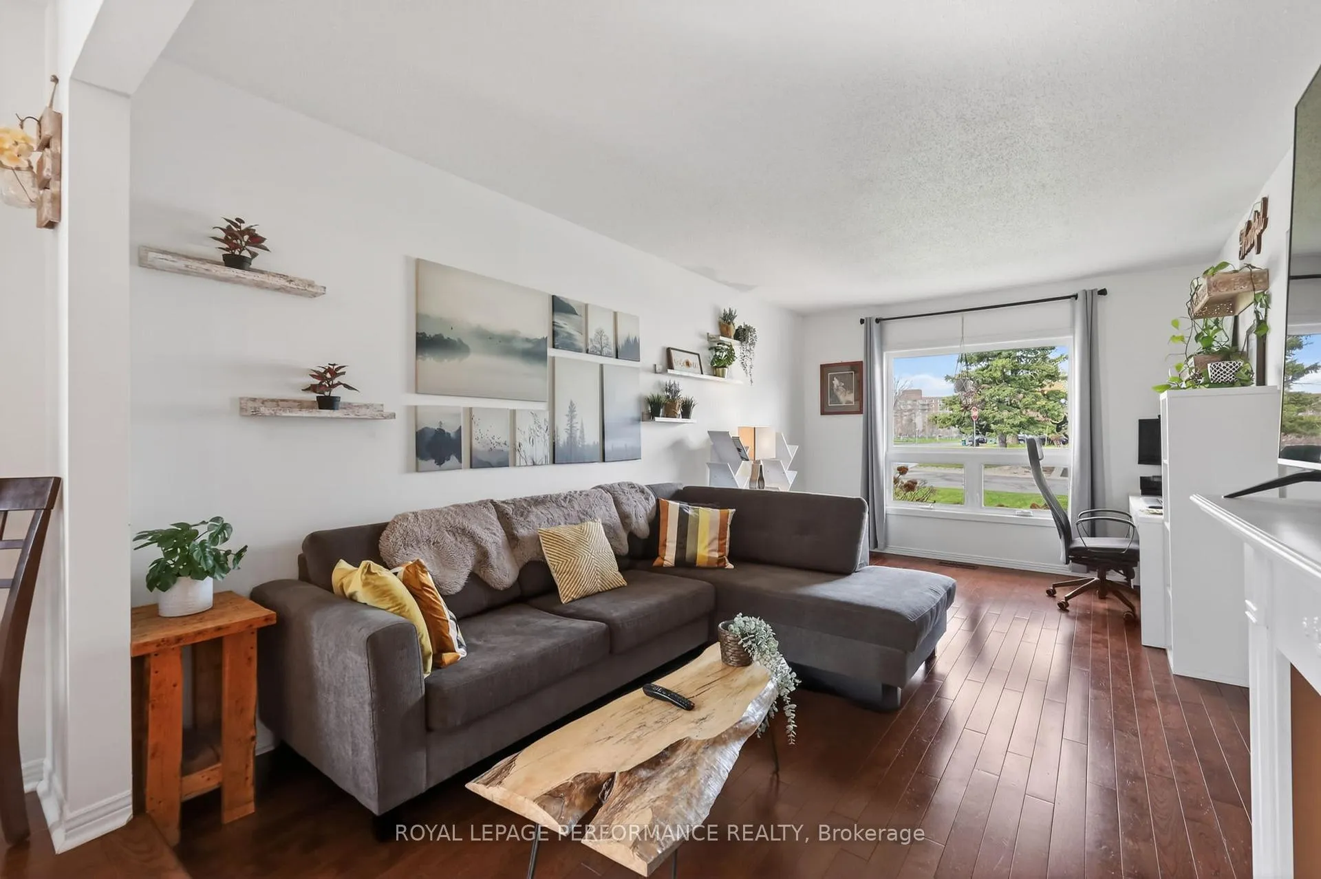 Photo 8 of 2 Canbury Crescent, Ottawa, Tanglewood — HOMEH