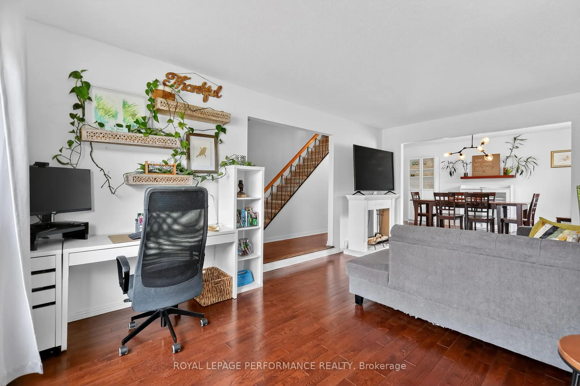 Photo 9 of 2 Canbury Crescent, Ottawa, Tanglewood — HOMEH