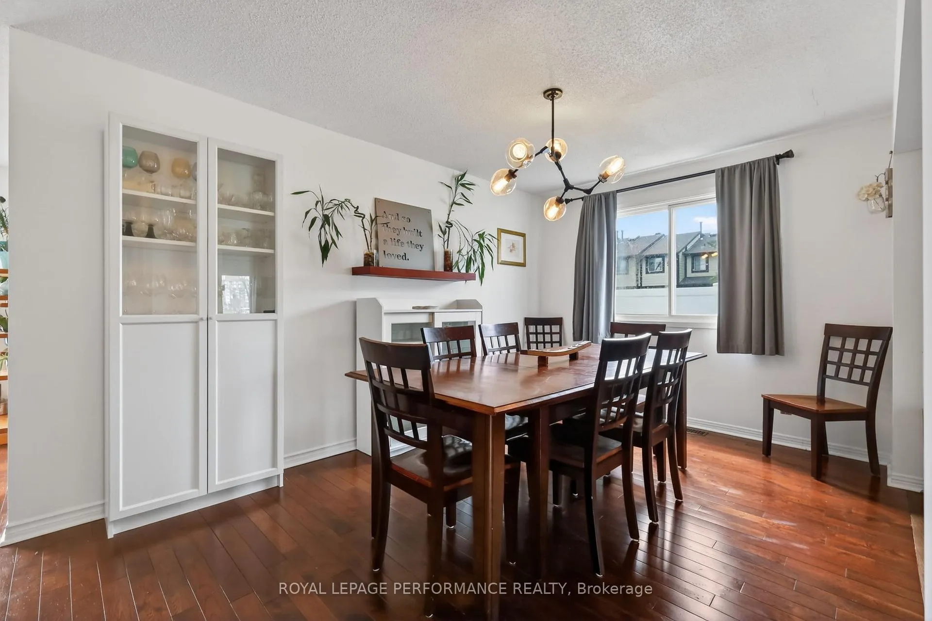 Photo 11 of 2 Canbury Crescent, Ottawa, Tanglewood — HOMEH