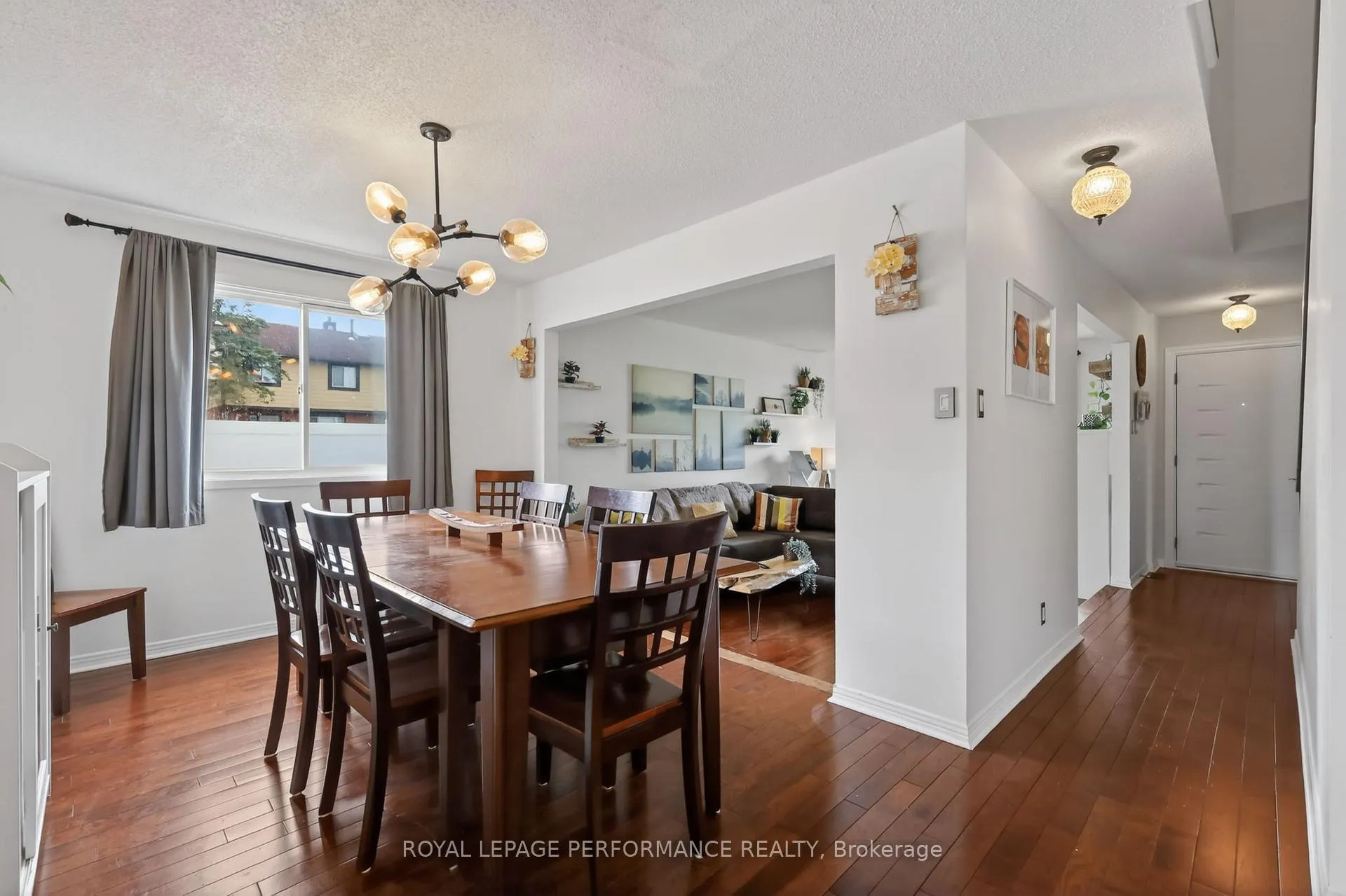Photo 12 of 2 Canbury Crescent, Ottawa, Tanglewood — HOMEH