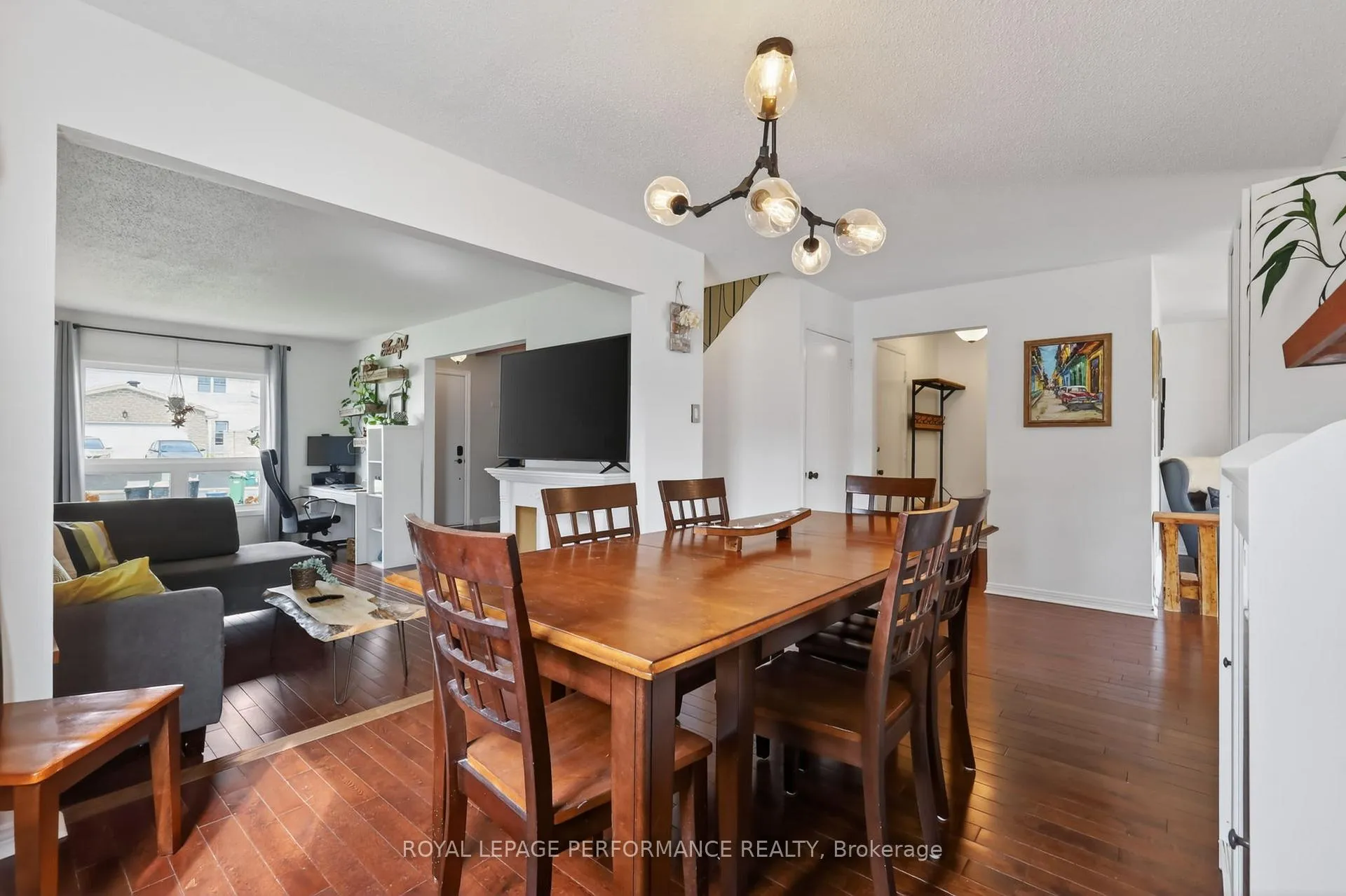 Photo 13 of 2 Canbury Crescent, Ottawa, Tanglewood — HOMEH