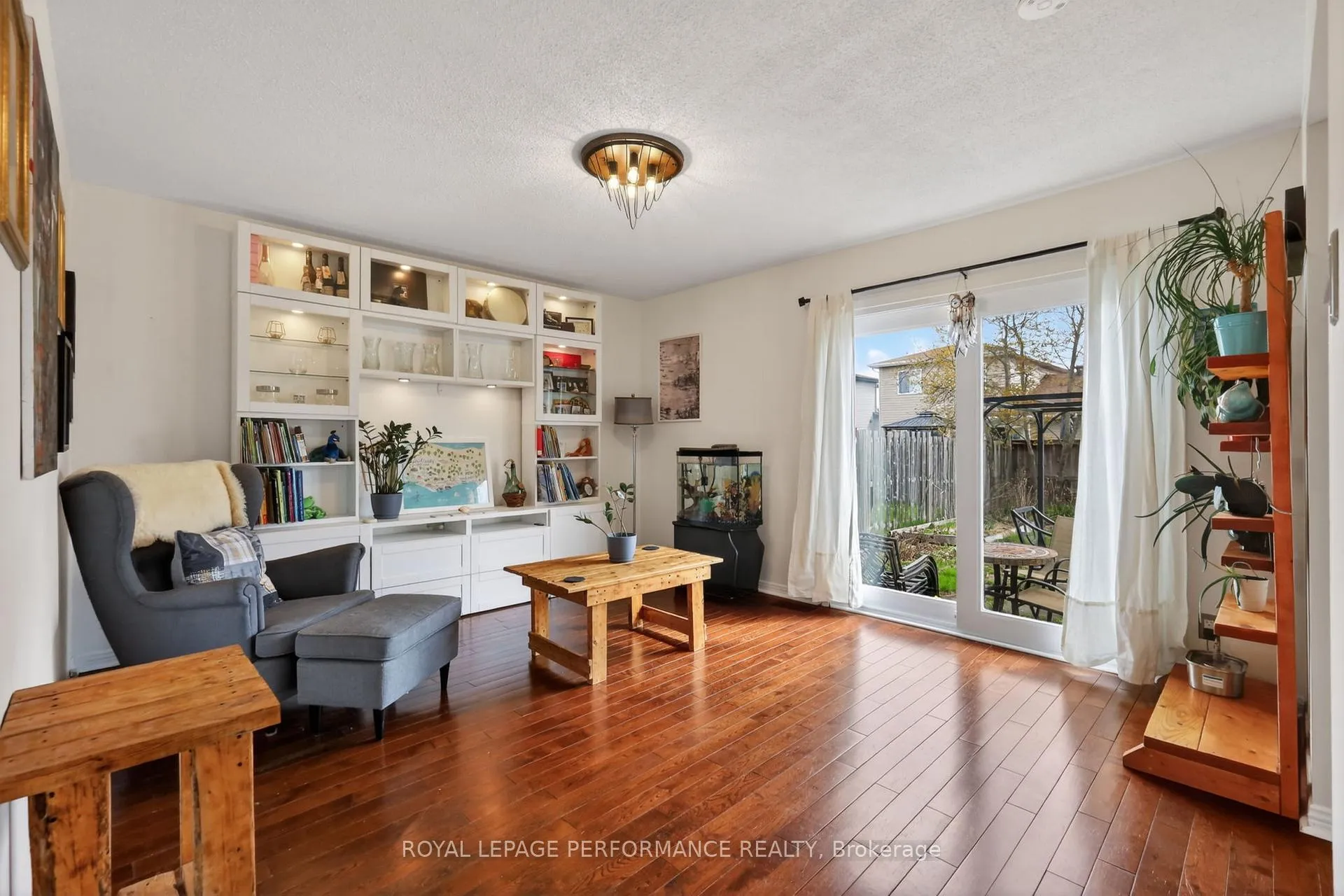 Photo 14 of 2 Canbury Crescent, Ottawa, Tanglewood — HOMEH