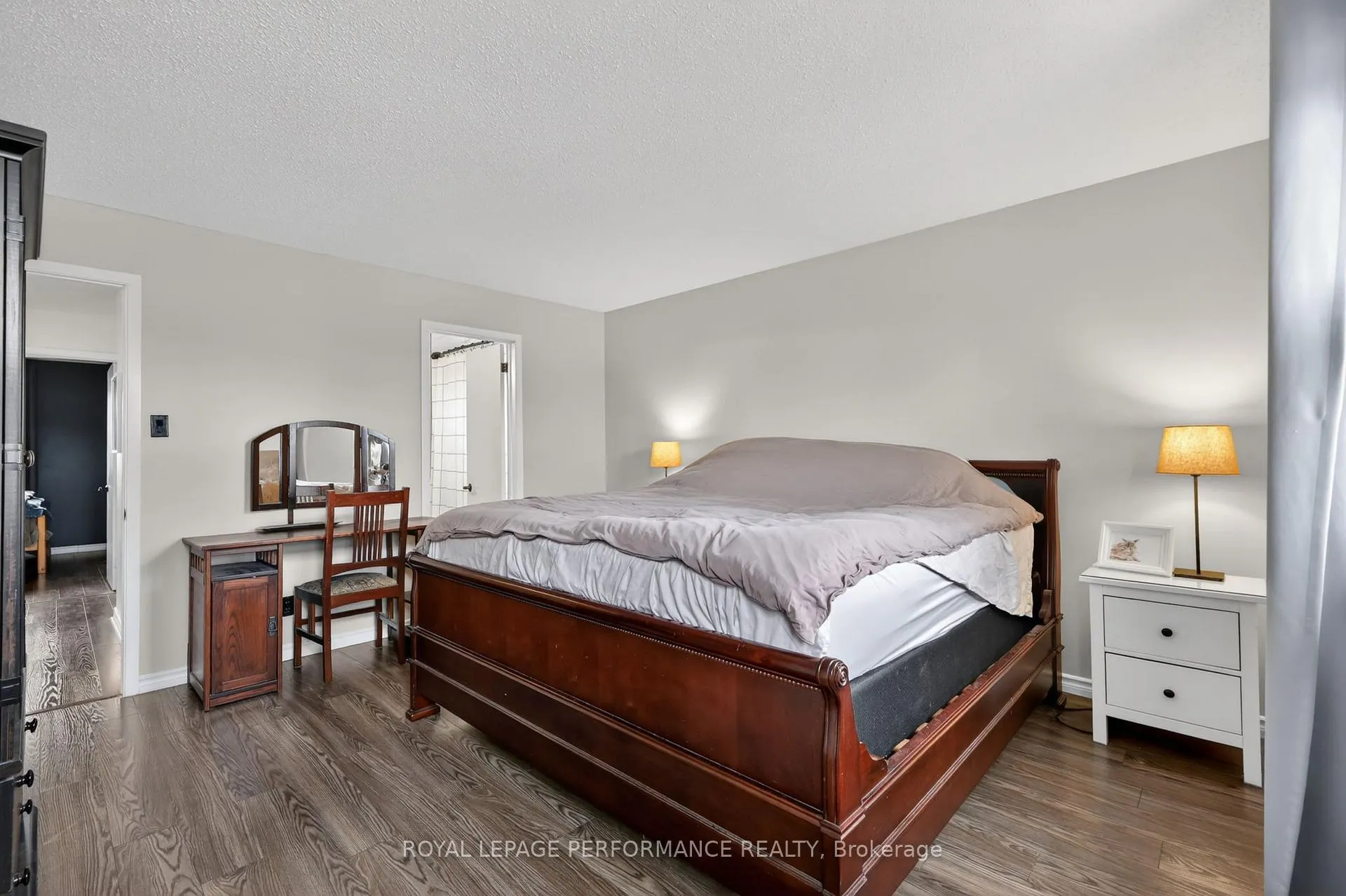 Photo 23 of 2 Canbury Crescent, Ottawa, Tanglewood — HOMEH