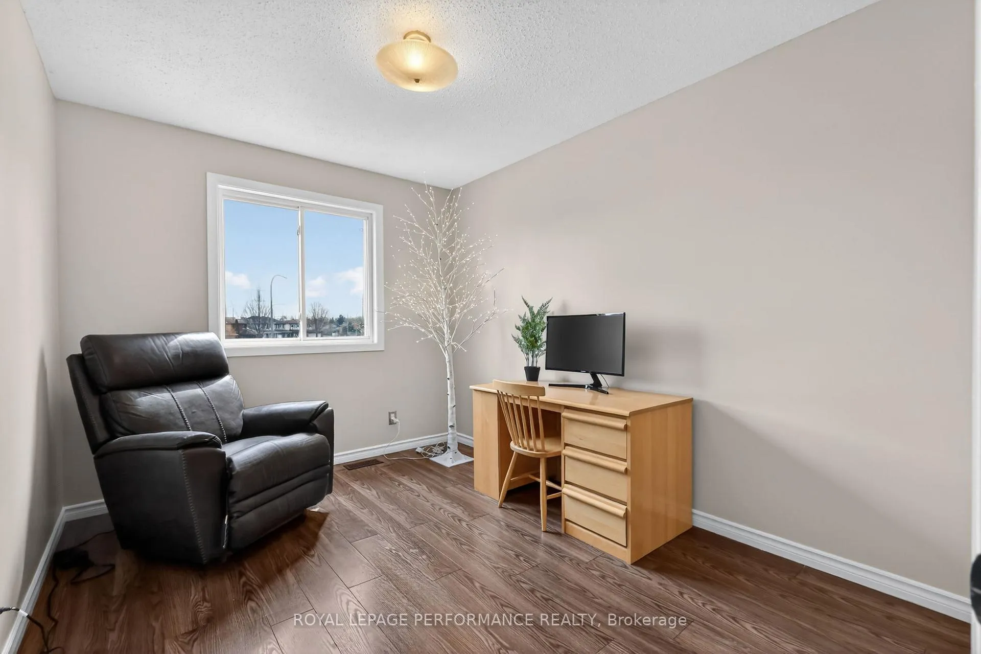 Photo 29 of 2 Canbury Crescent, Ottawa, Tanglewood — HOMEH