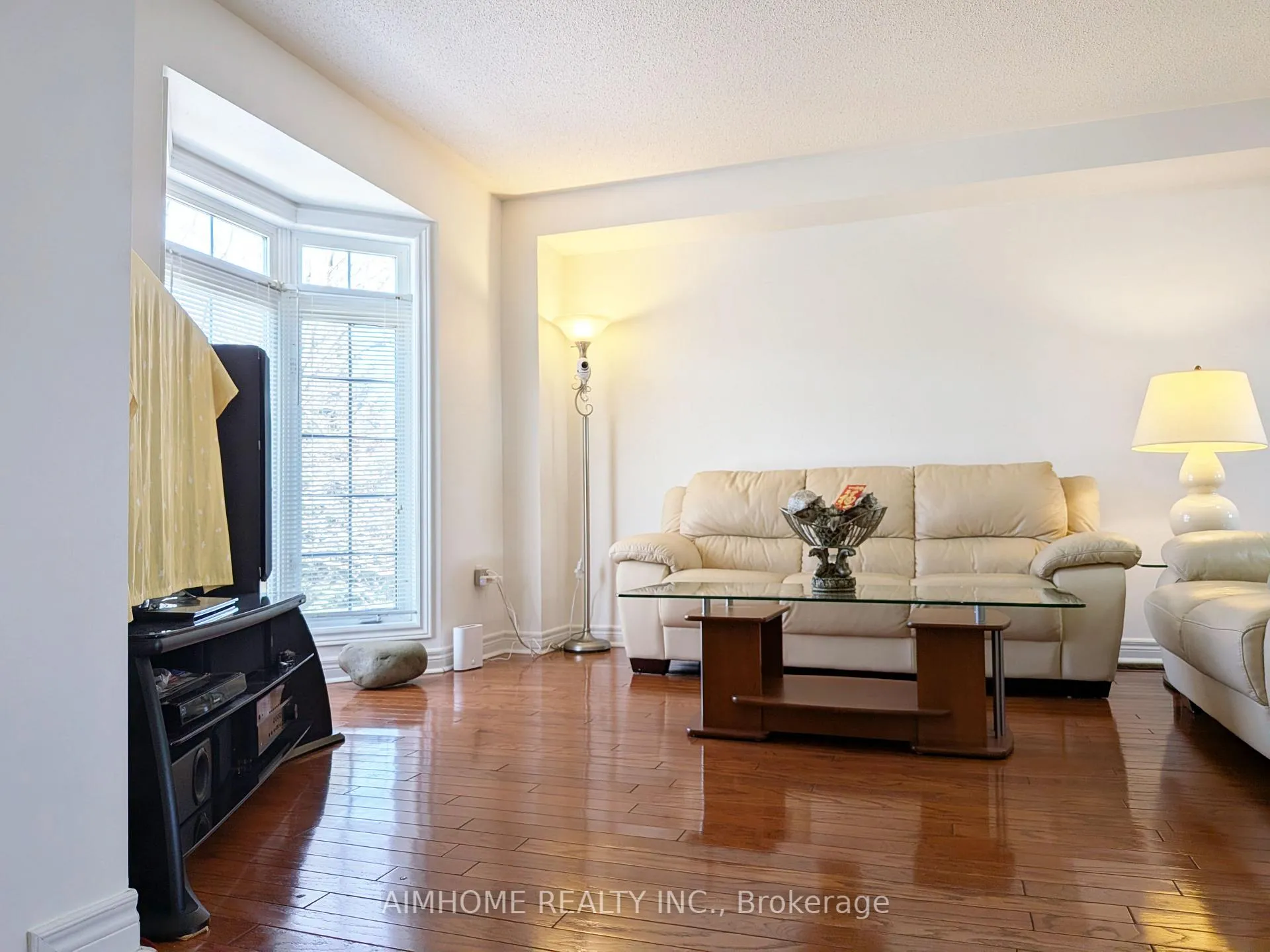 Photo 6 of 74 Sunway Square, Markham, Raymerville — HOMEH