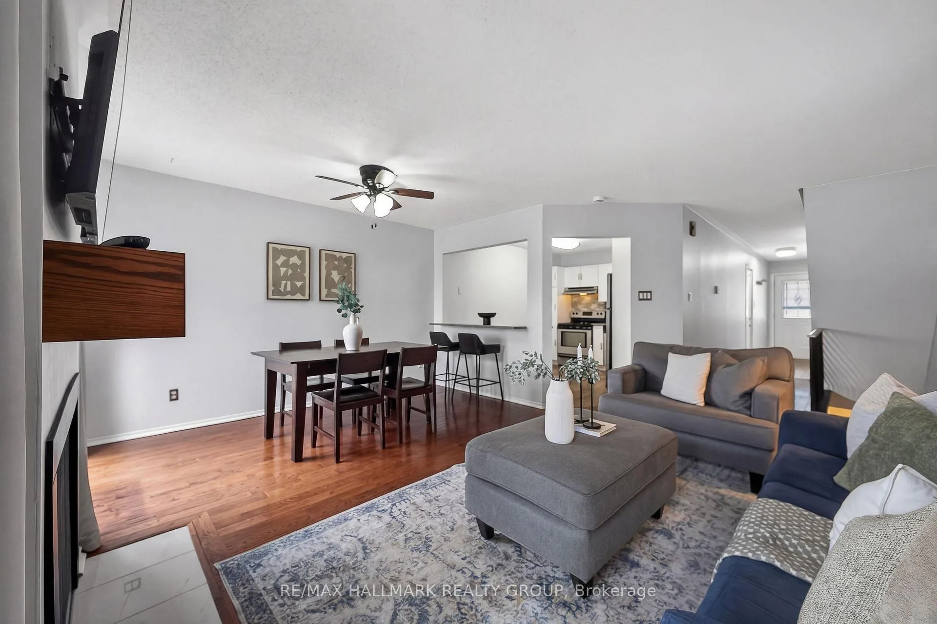 Photo 6 of 80 Pickwick Drive, Ottawa, Barrhaven - Cedargrove/Fraserdale — HOMEH