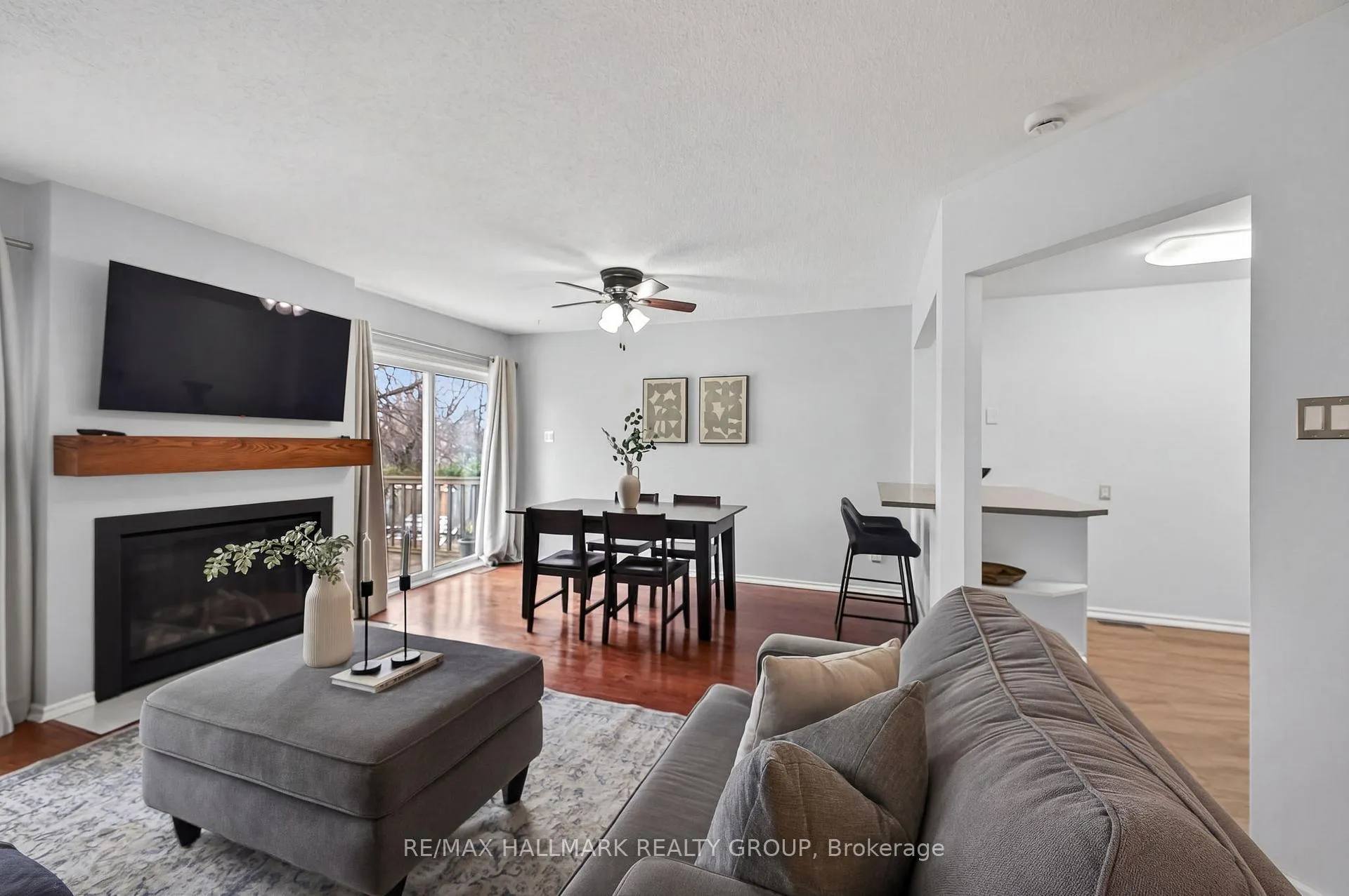 Photo 8 of 80 Pickwick Drive, Ottawa, Barrhaven - Cedargrove/Fraserdale — HOMEH