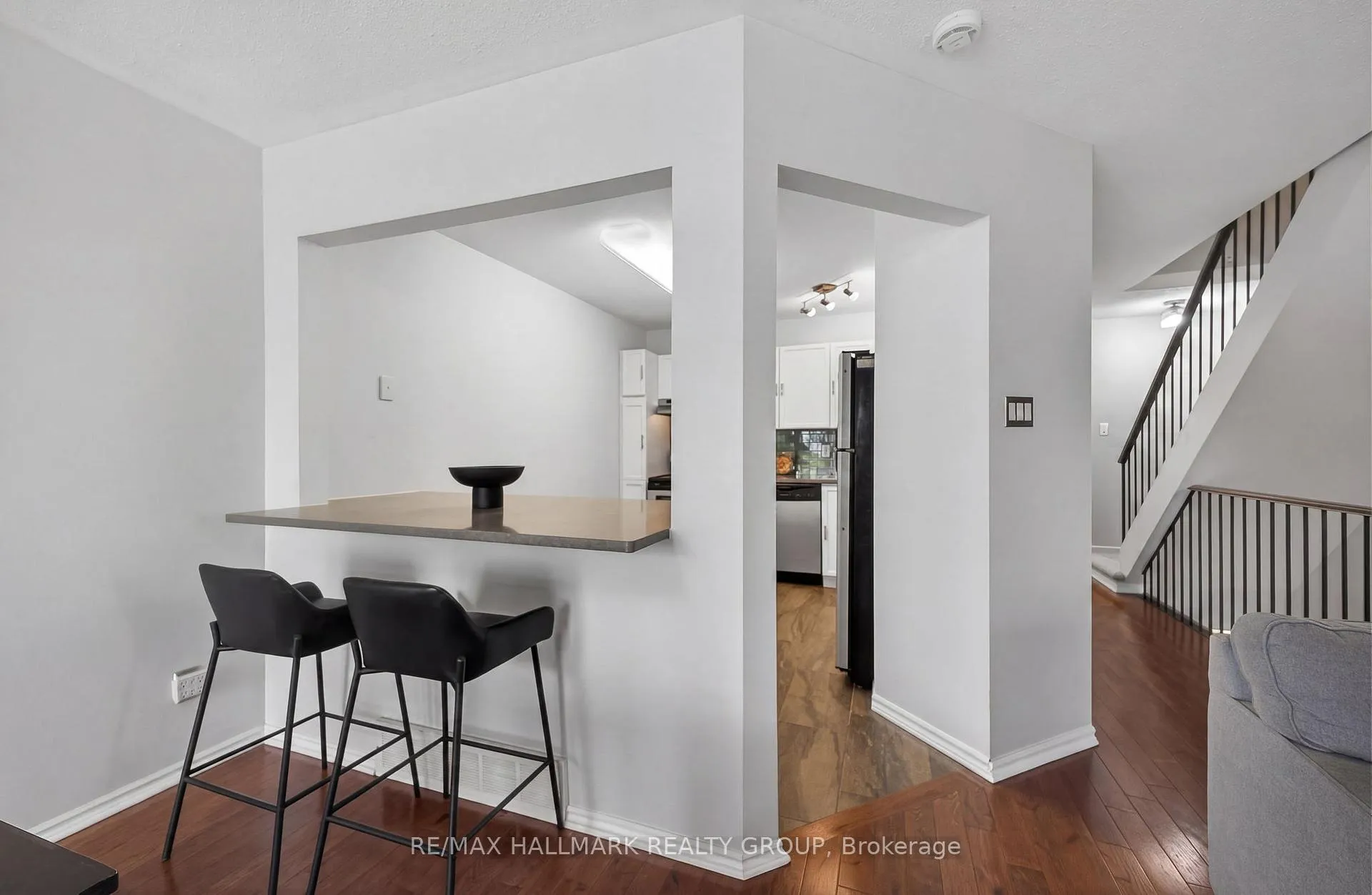 Photo 12 of 80 Pickwick Drive, Ottawa, Barrhaven - Cedargrove/Fraserdale — HOMEH