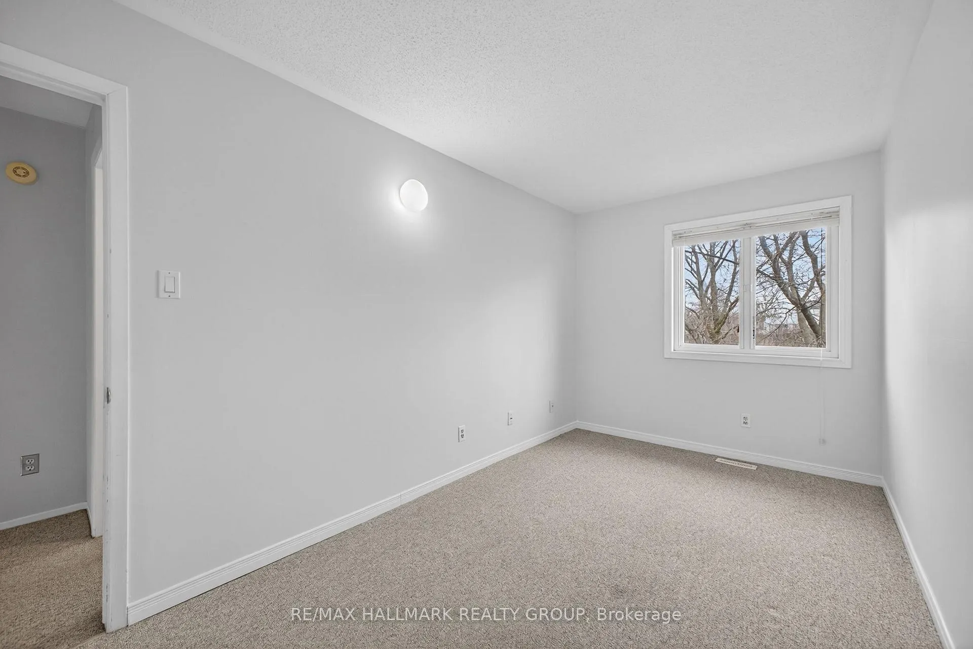 Photo 32 of 80 Pickwick Drive, Ottawa, Barrhaven - Cedargrove/Fraserdale — HOMEH