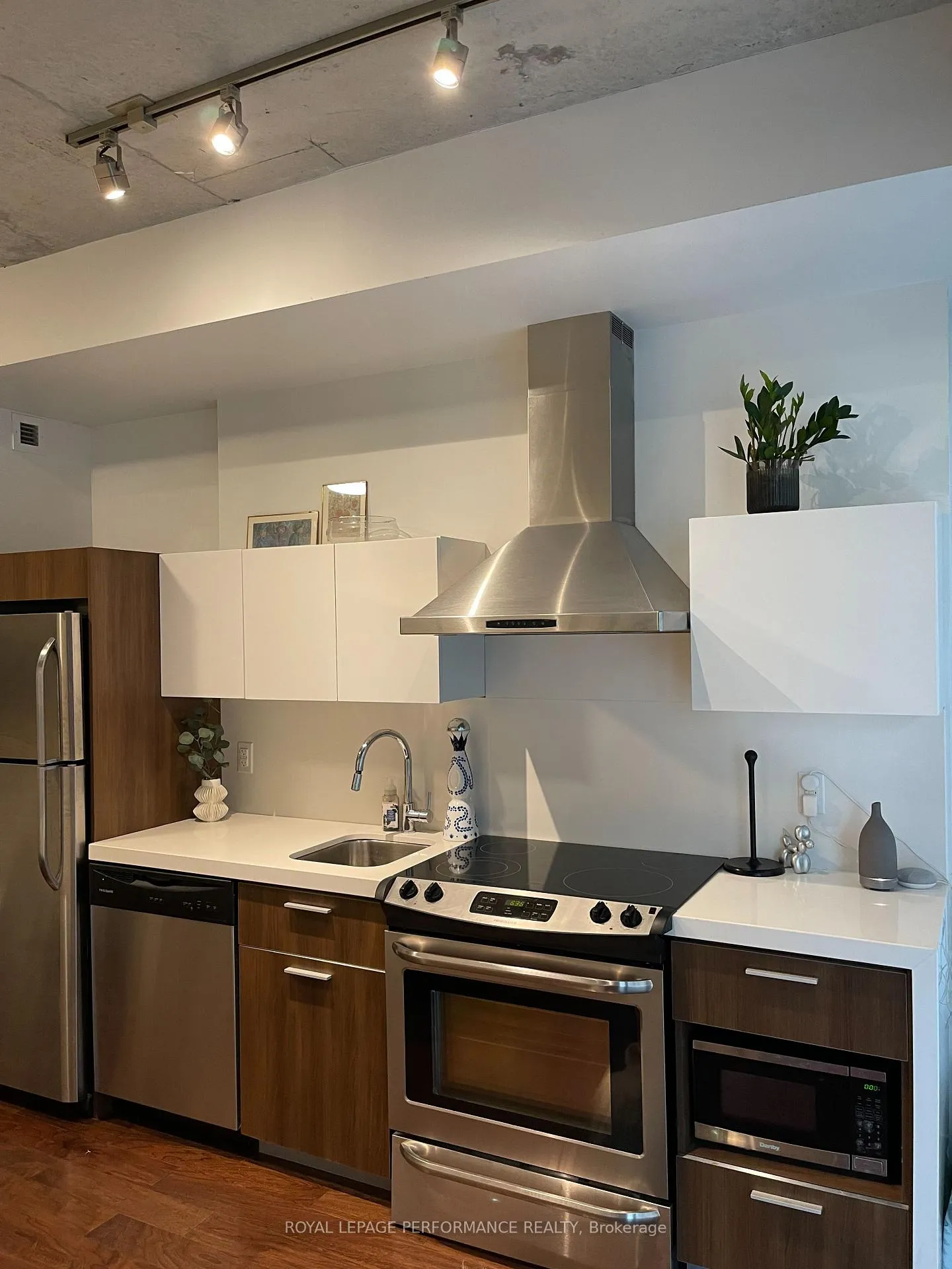 Photo 5 of Unit 242, 340 Mcleod Street, Ottawa, Ottawa Centre — HOMEH