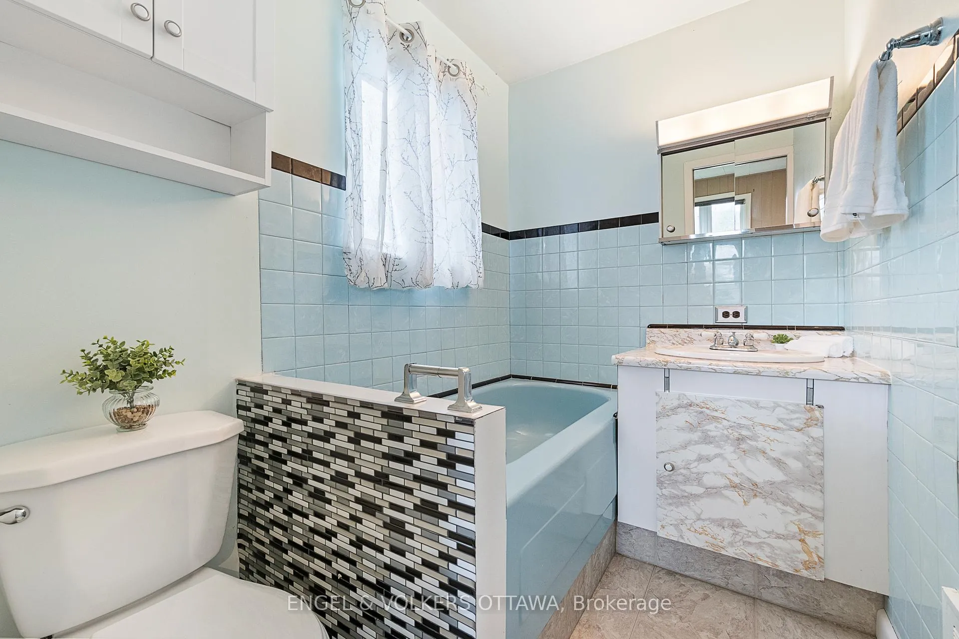 Photo 16 of 989 Connaught Avenue, Ottawa, Queensway Terrace North — HOMEH