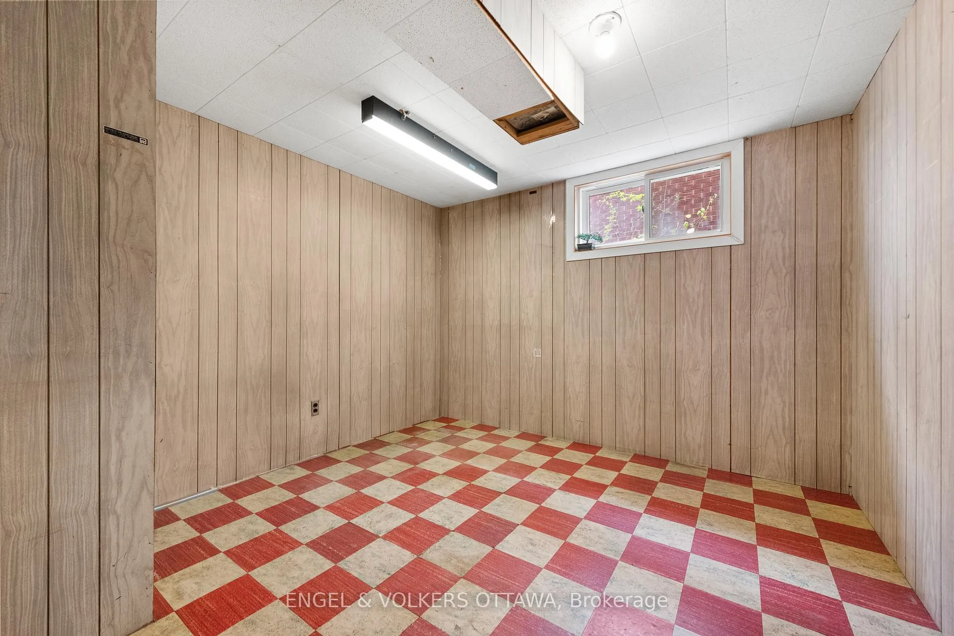 Photo 25 of 989 Connaught Avenue, Ottawa, Queensway Terrace North — HOMEH