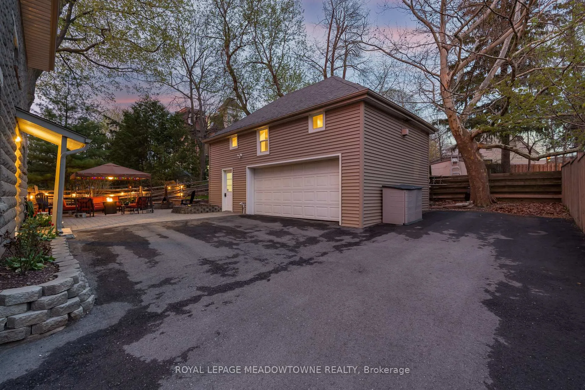 Photo 37 of 8 Queen Street, Halton Hills, Georgetown — HOMEH