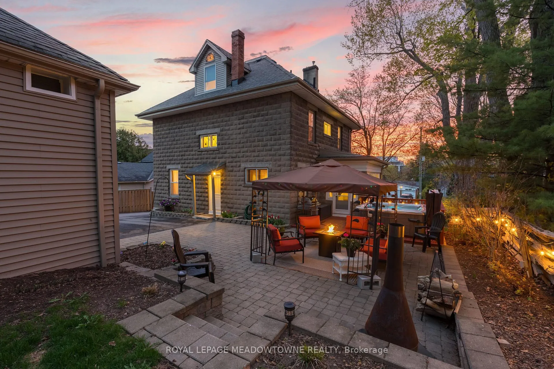 Photo 45 of 8 Queen Street, Halton Hills, Georgetown — HOMEH