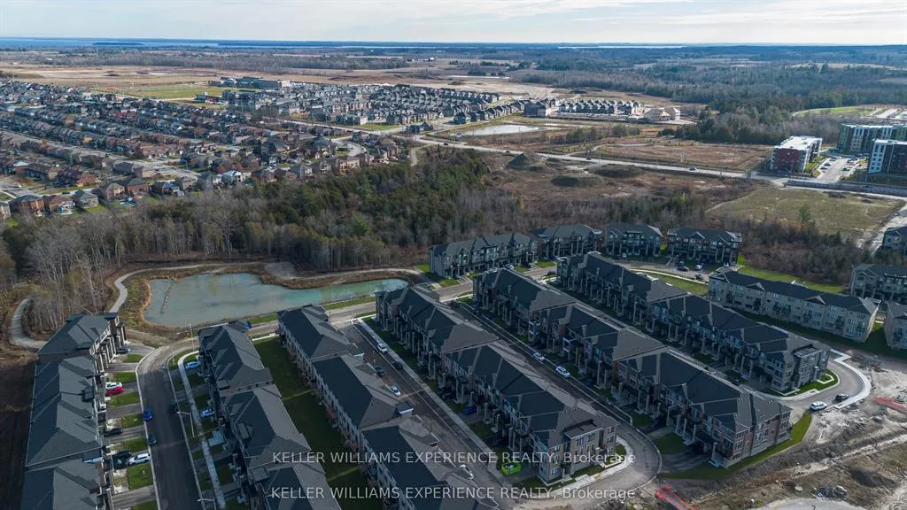 Photo 27 of 22 Red Maple Lane, Barrie, Innis-Shore — HOMEH