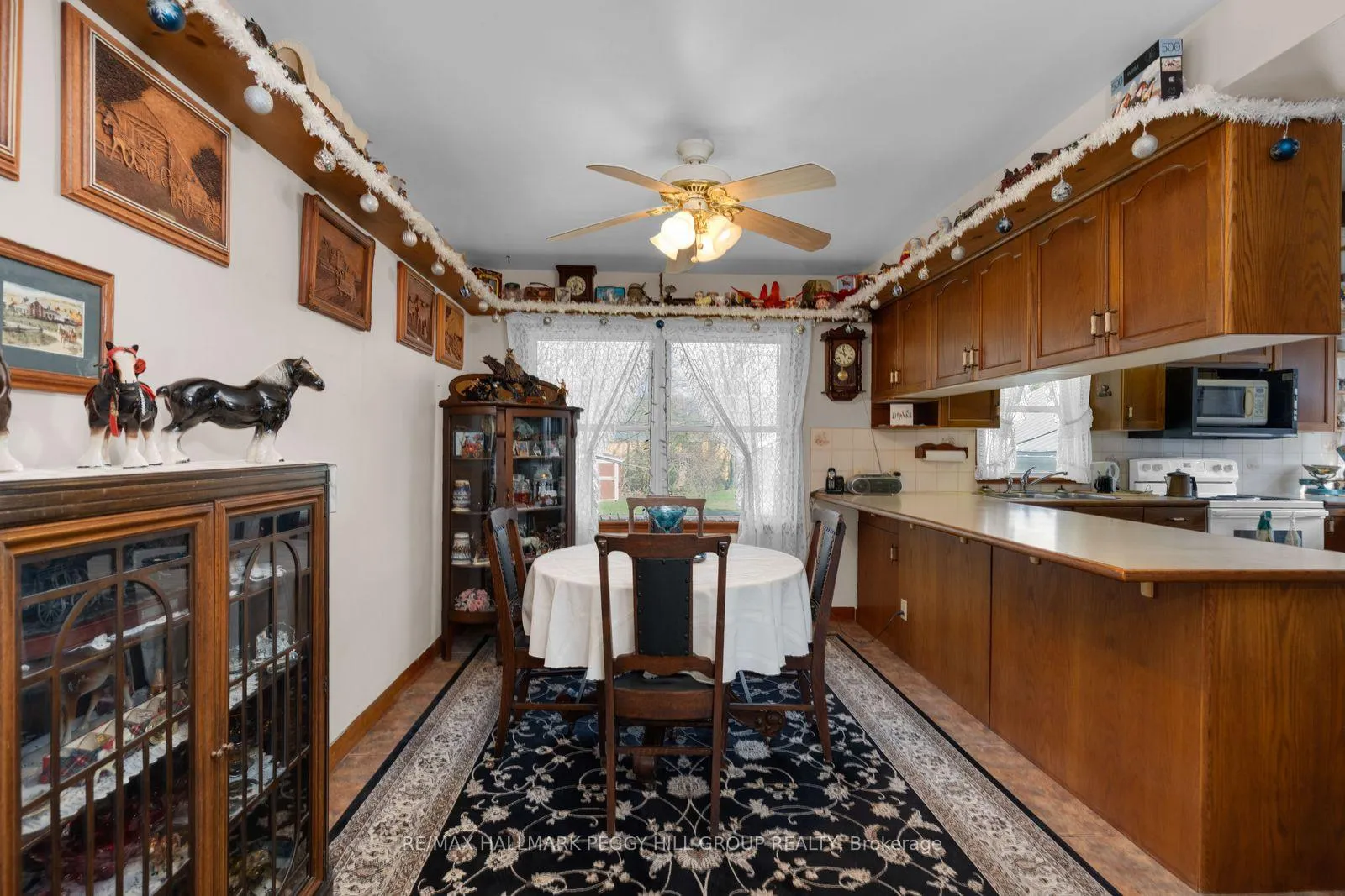 Photo 4 of 104 Henry Street, Barrie, Queen's Park — HOMEH