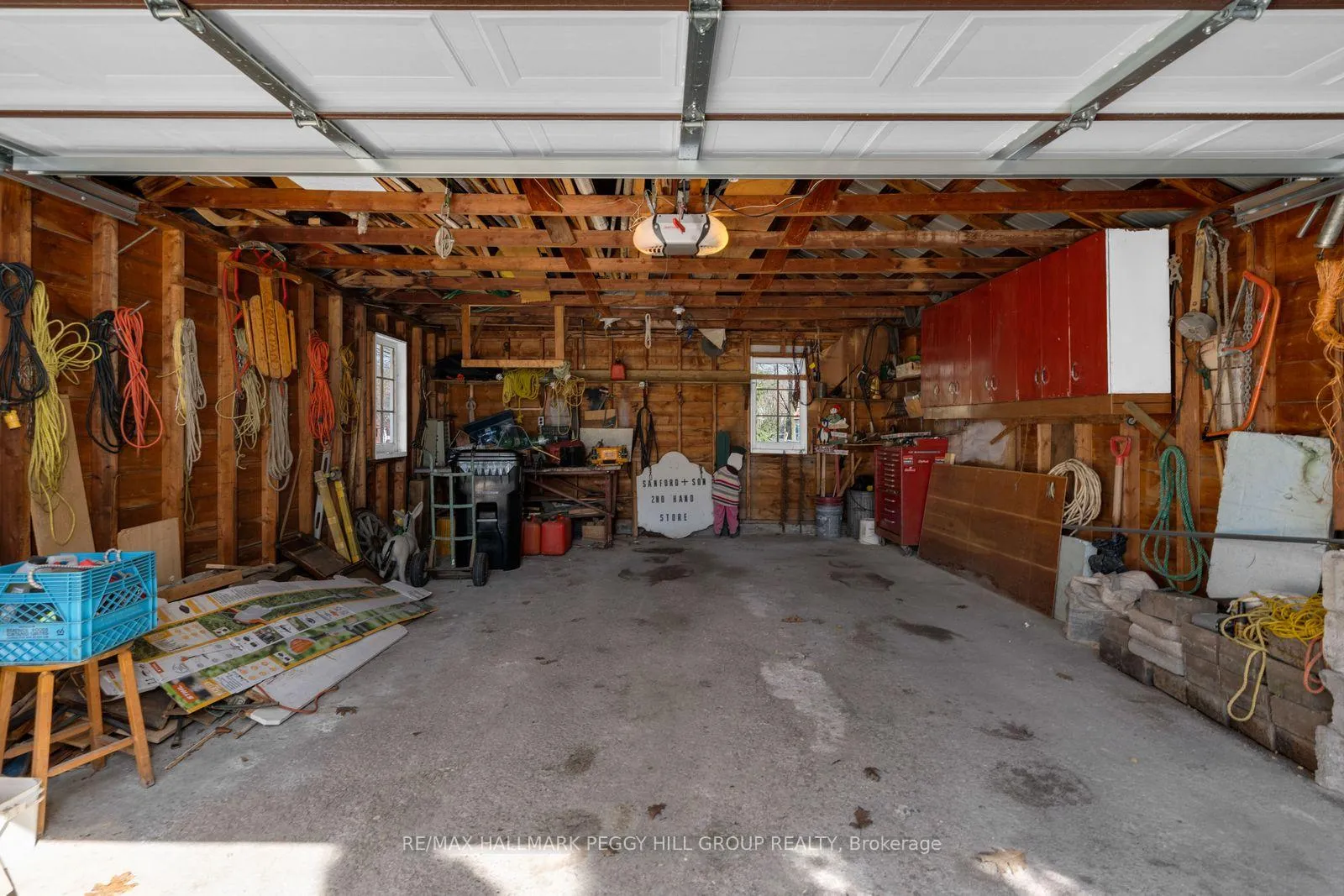 Photo 12 of 104 Henry Street, Barrie, Queen's Park — HOMEH
