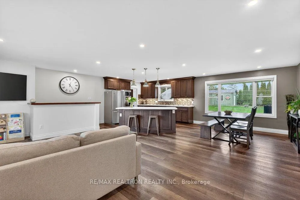 Photo 7 of 284 Zephyr Road, Uxbridge, Rural Uxbridge — HOMEH