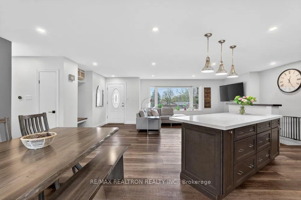 Photo 9 of 284 Zephyr Road, Uxbridge, Rural Uxbridge — HOMEH
