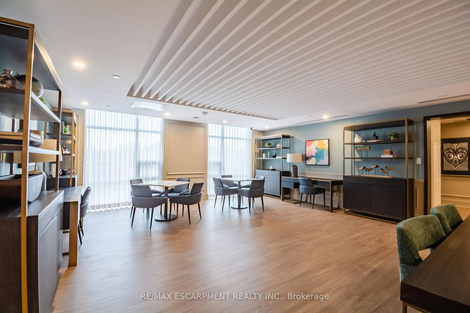 Photo 7 of Unit 524, 10 Mallard Trail, Hamilton, Waterdown — HOMEH